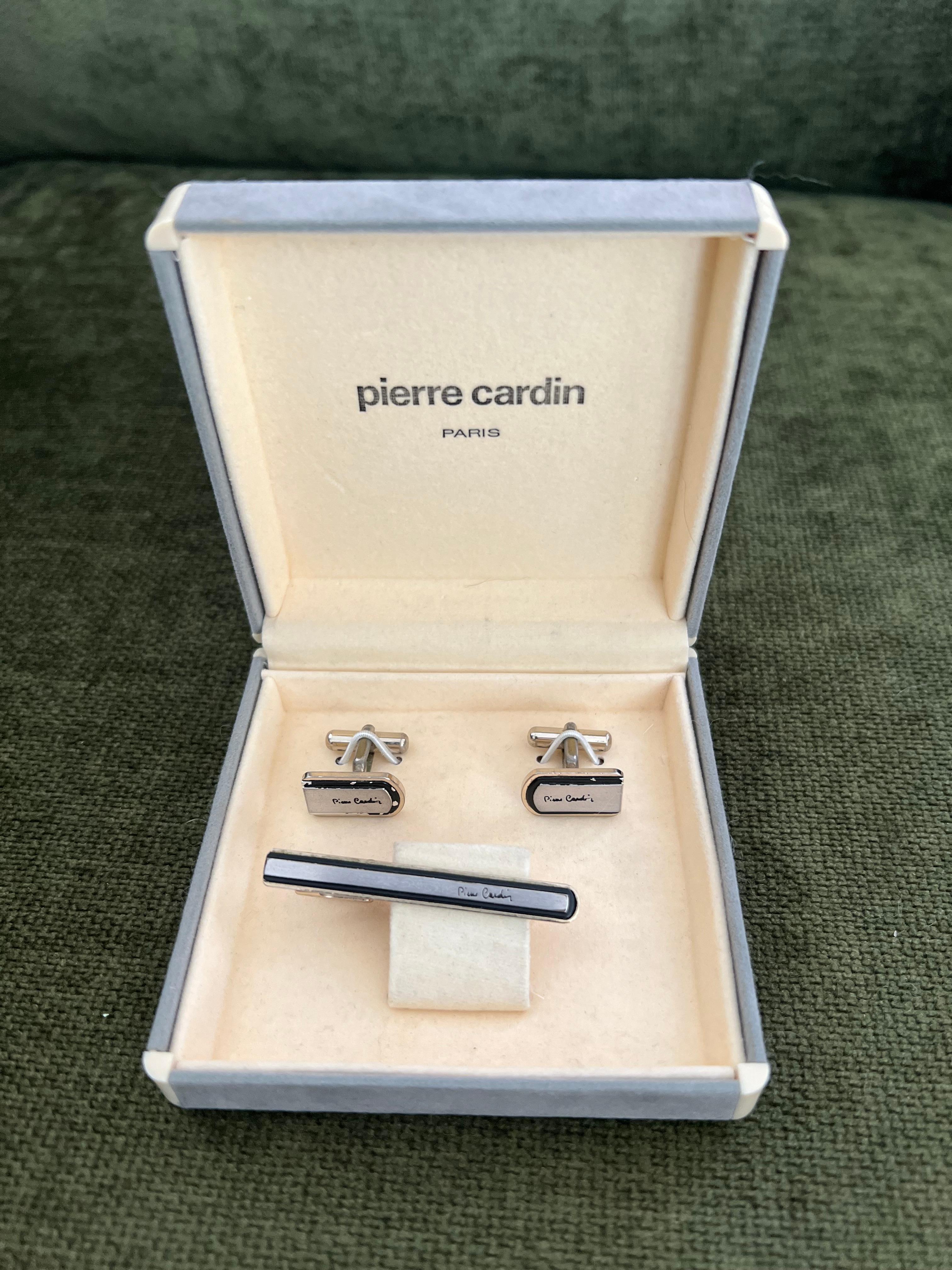 Vintage PIERRE CARDIN Steel Cufflinks & Tie Clip With Original  Case Circa 1970 For Sale 2