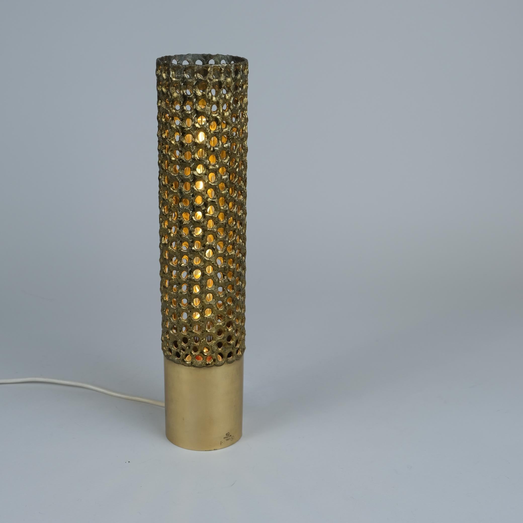 Milieu du XXe siècle Lampe de table vintage Pierre Forssell en laiton, Skultuna Suède, années 1950 en vente