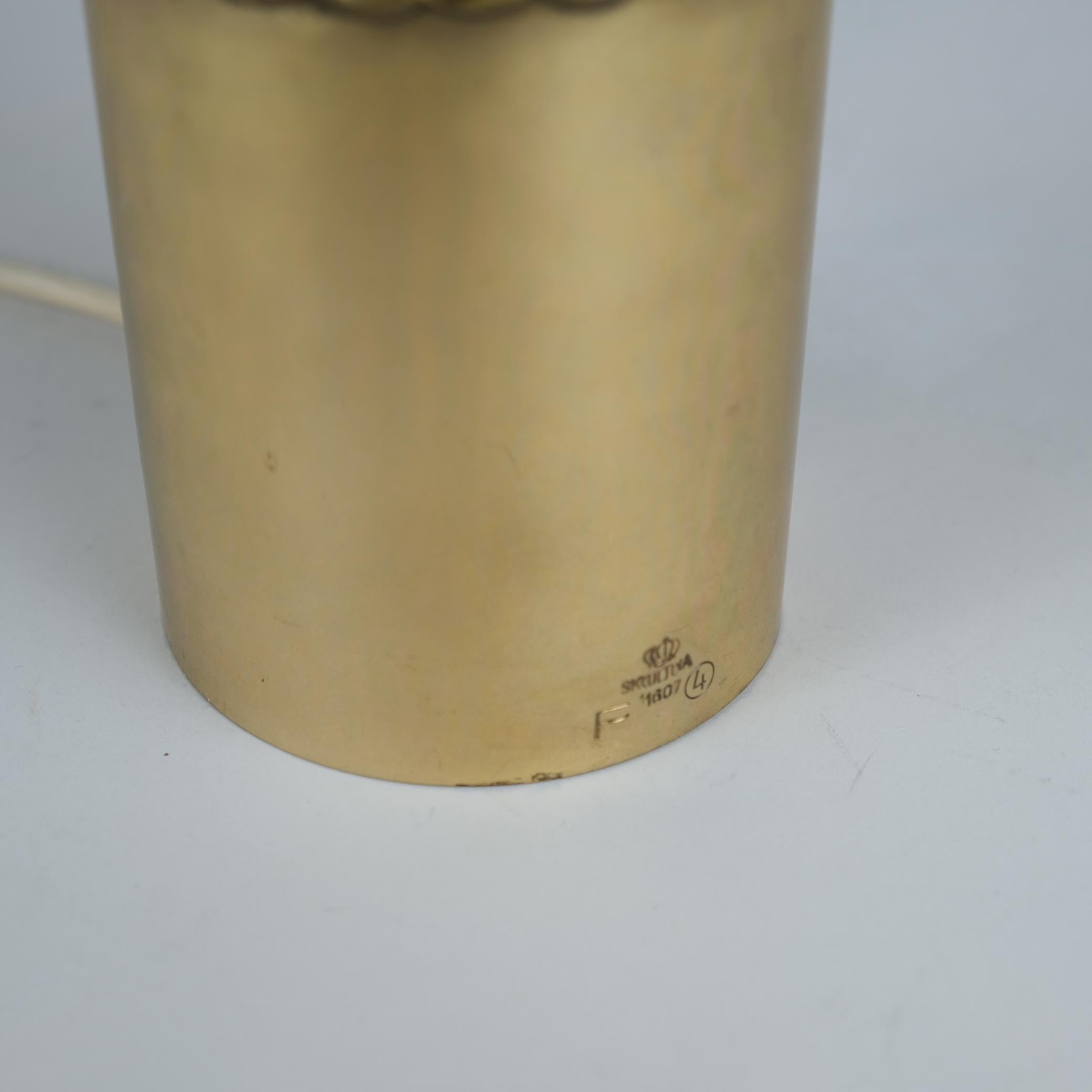 Lampe de table vintage Pierre Forssell en laiton, Skultuna Suède, années 1950 en vente 1