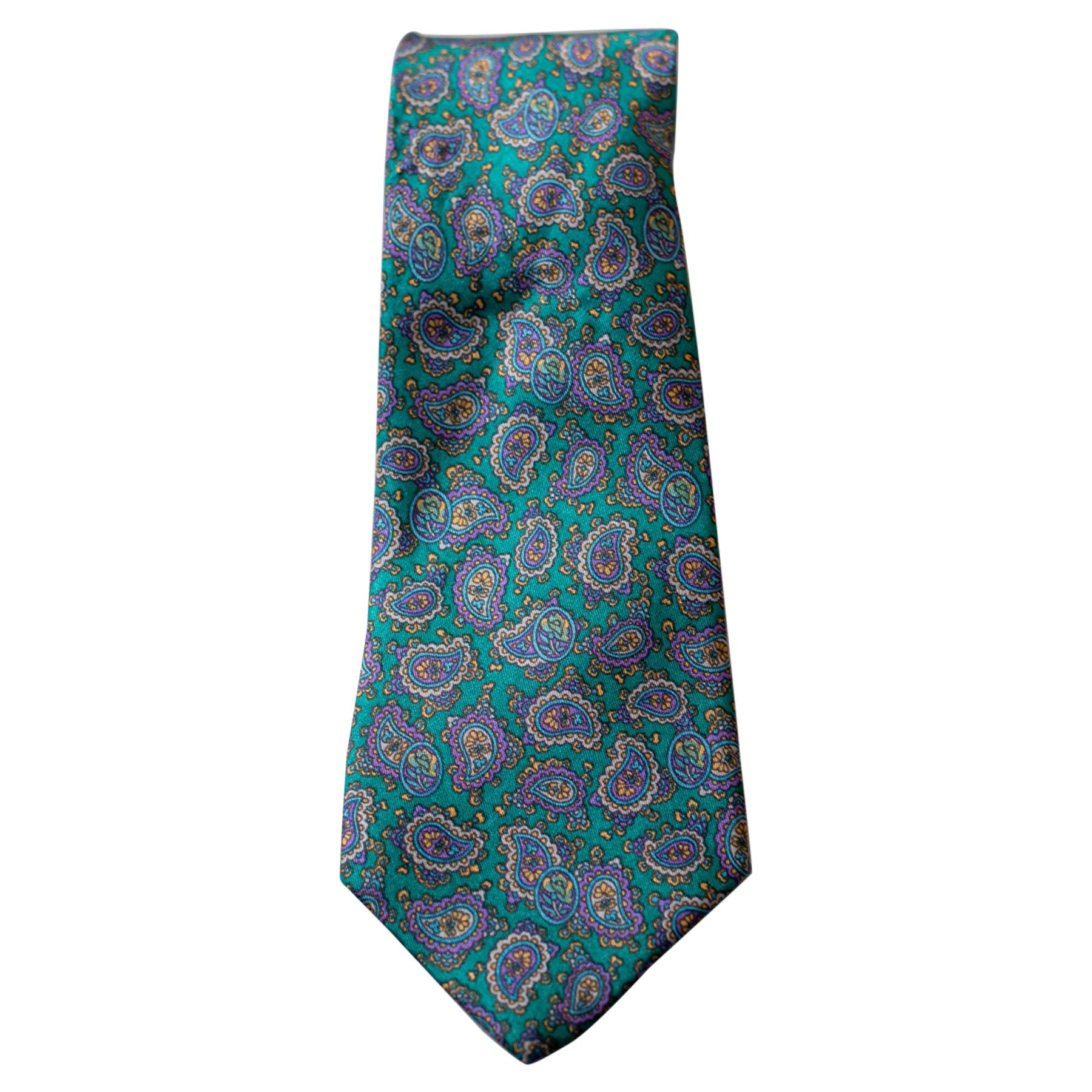 Vintage Pierre Lorrain 100% silk tie with paisley motifs For Sale