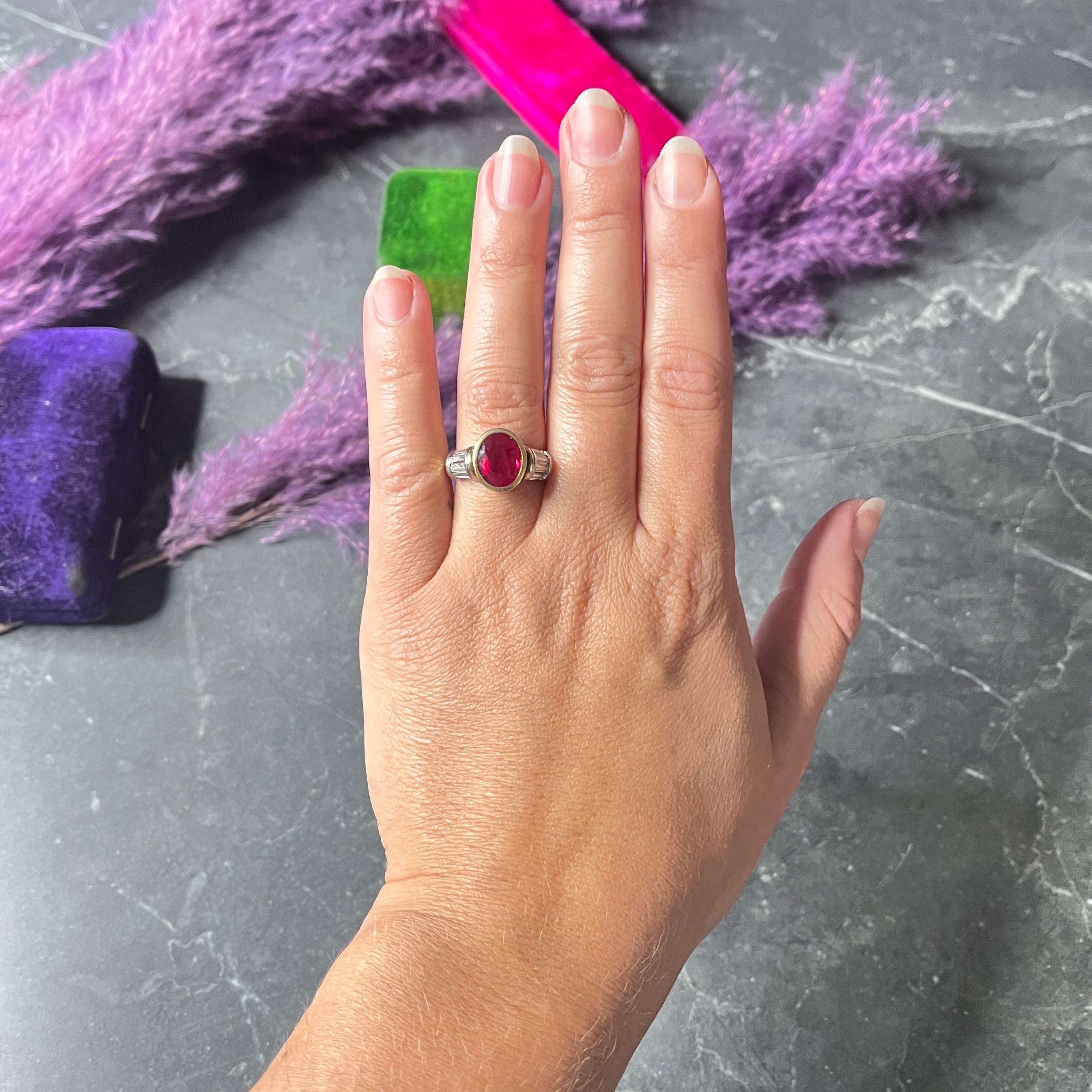 Vintage Ring aus Platin und 18 Karat Gold mit Taubenblut Burma Rubin Diamant Platin GIA 7