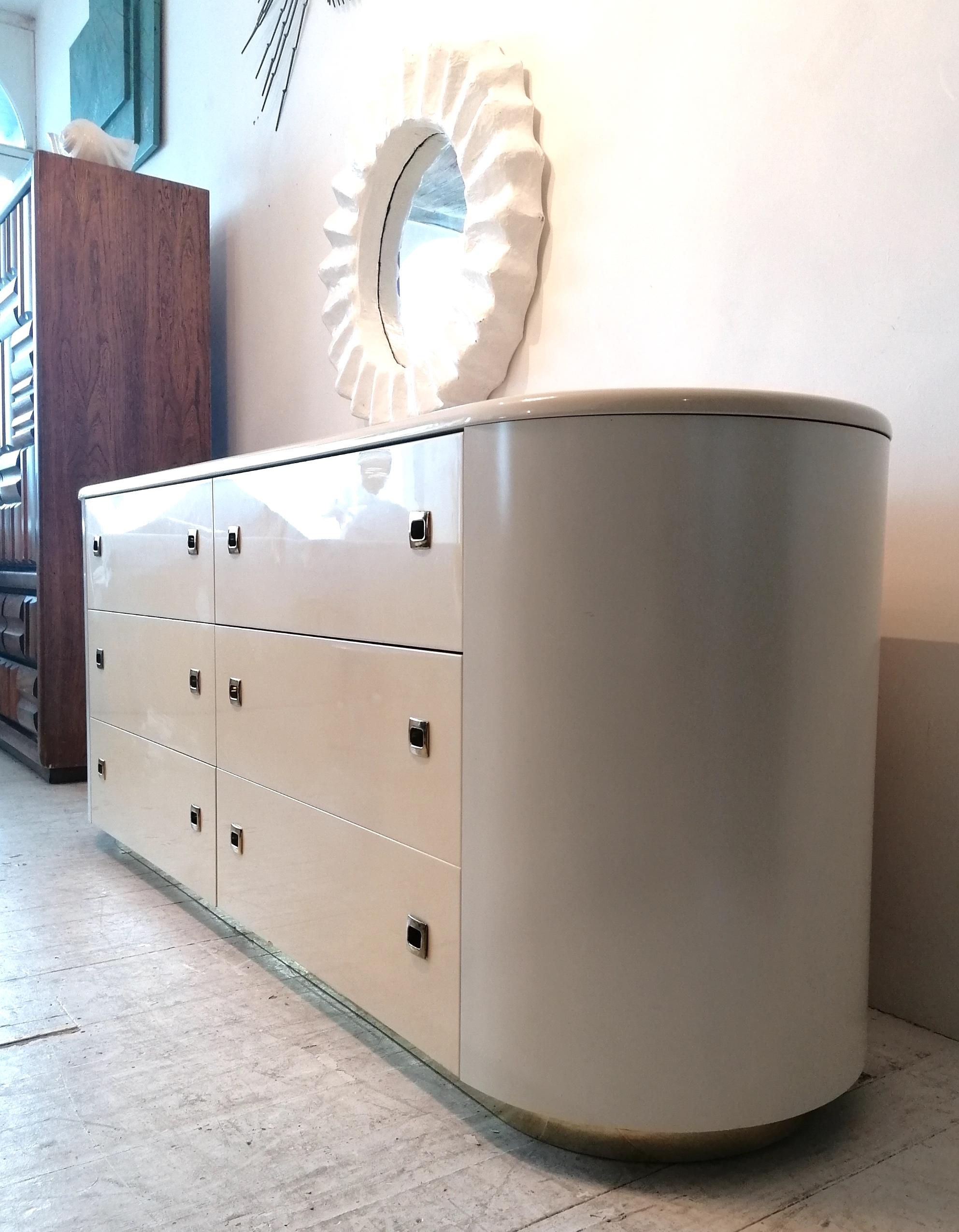 Metal Vintage pill shaped cream lacquer sideboard / dresser w drawers, 1980s american For Sale