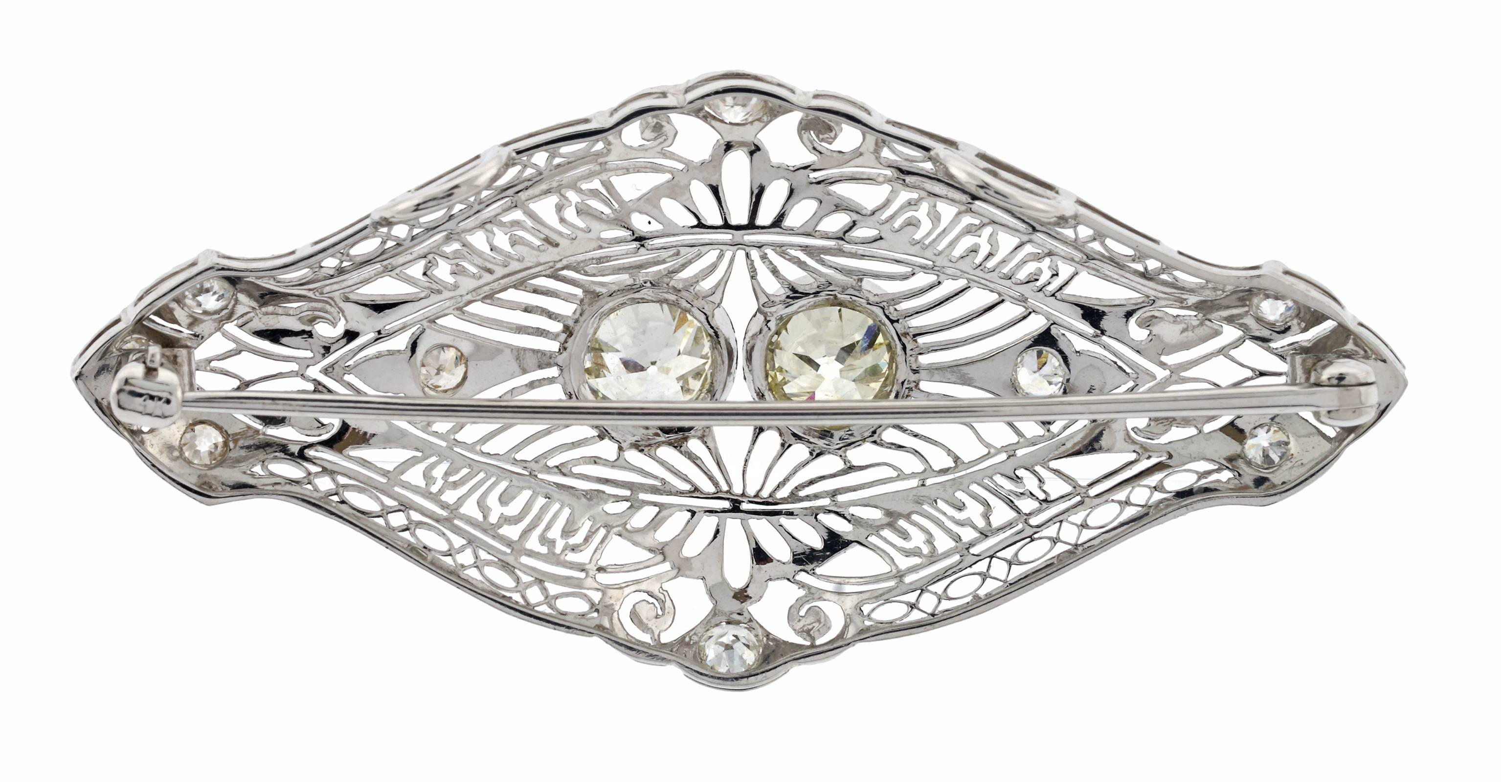 Art Deco Vintage Pin 3.40 Carat Total Weight in Platinum, circa 1920s For Sale