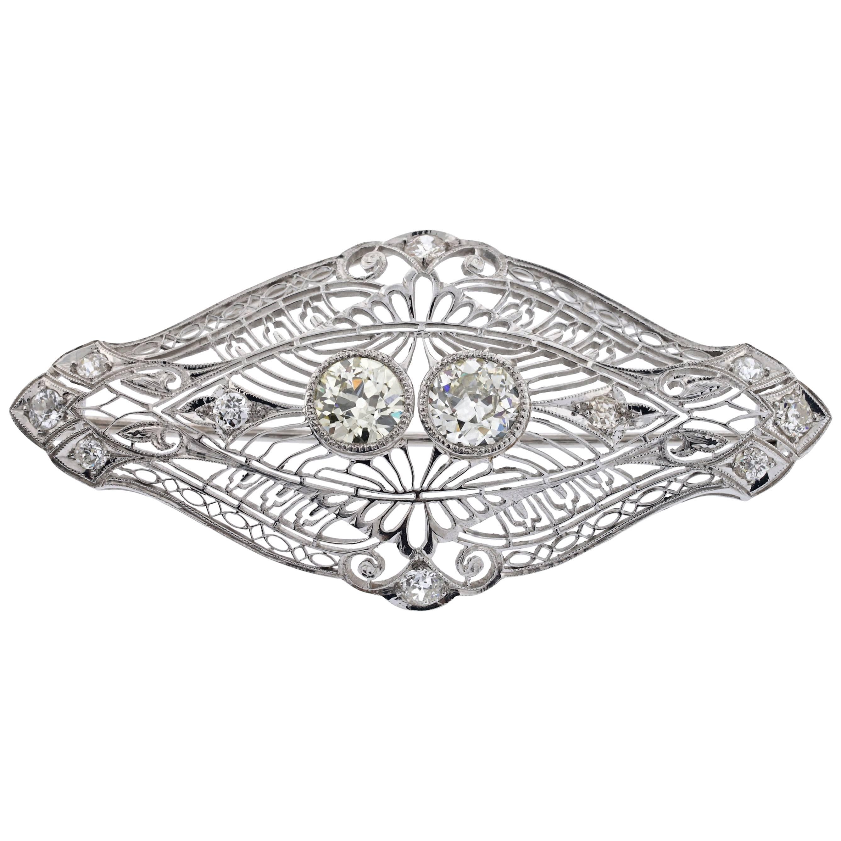 Vintage Pin 3.40 Carat Total Weight in Platinum, circa 1920s For Sale