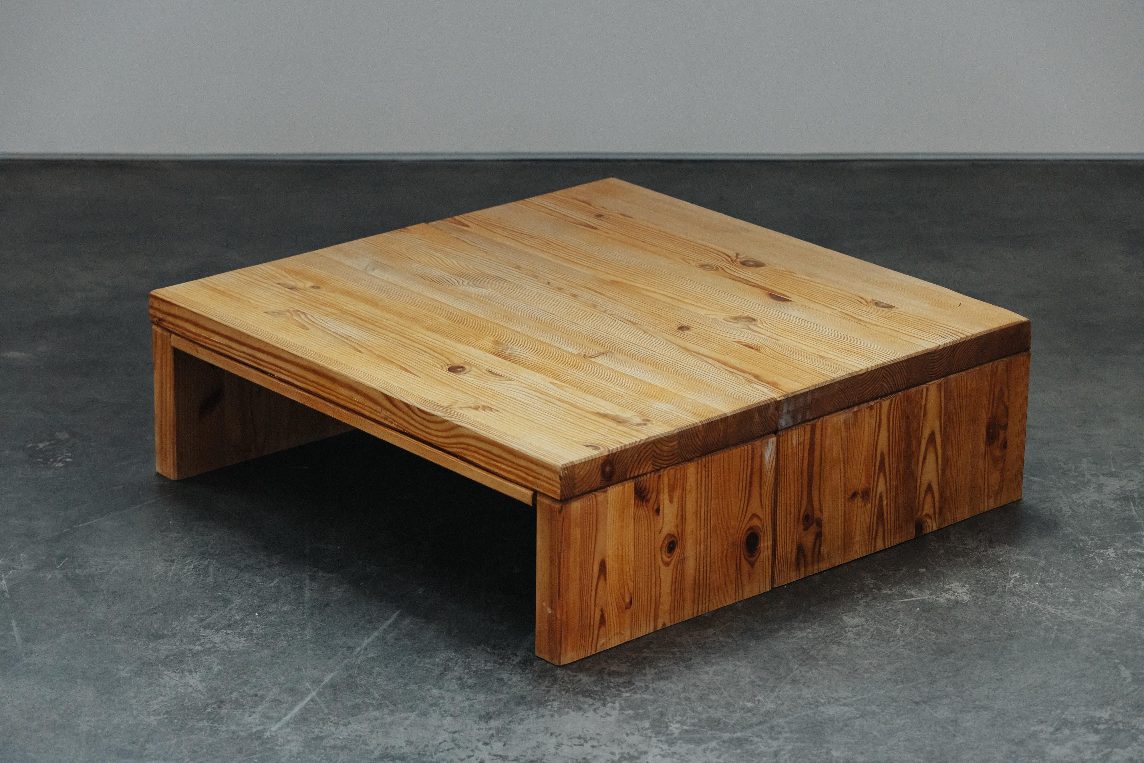 Vintage Pine And Glass Coffee Table From France, Circa 1960 en vente 5