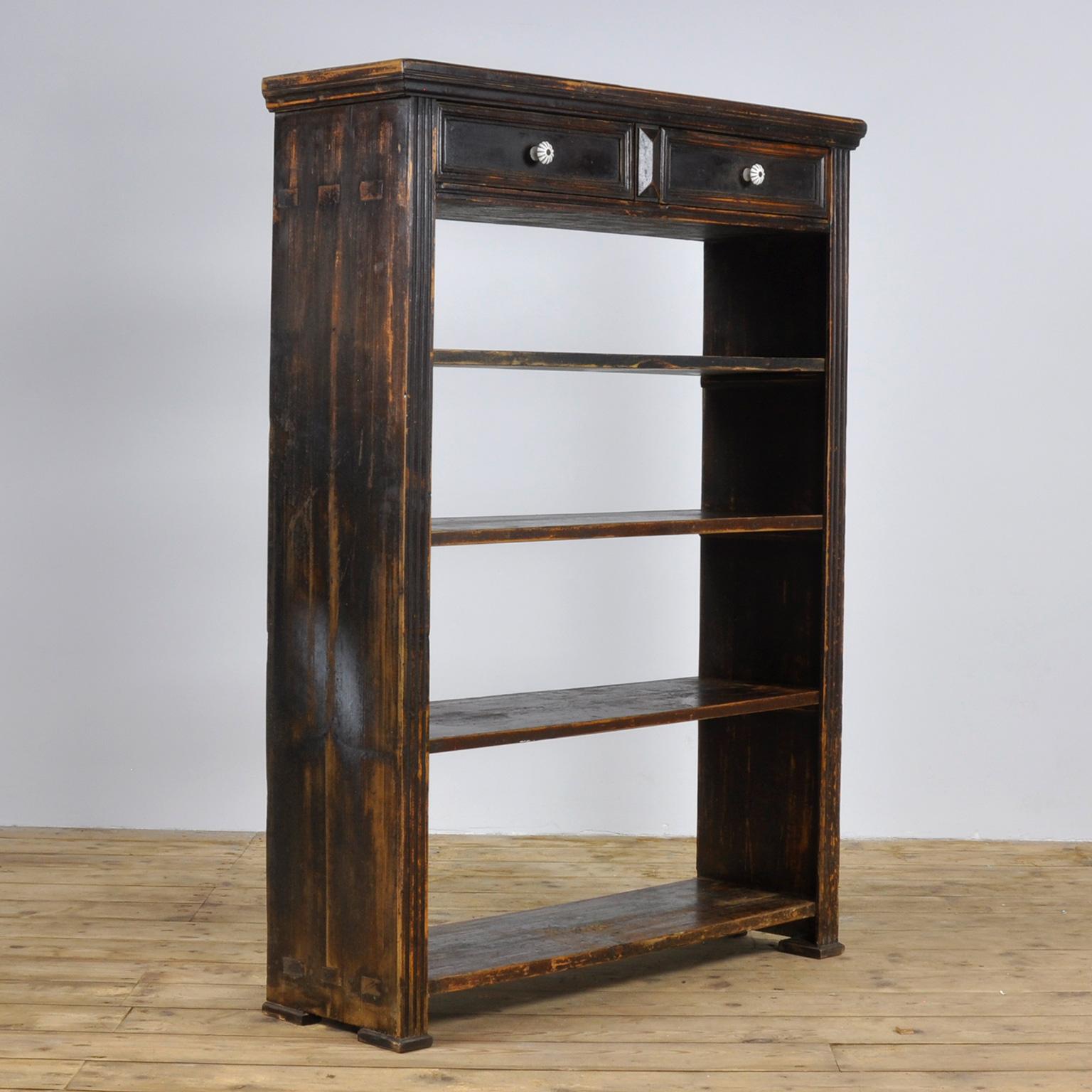 Vintage bookcase with fantastic original paint. With two drawers on top. Made of pine in the 1930s.