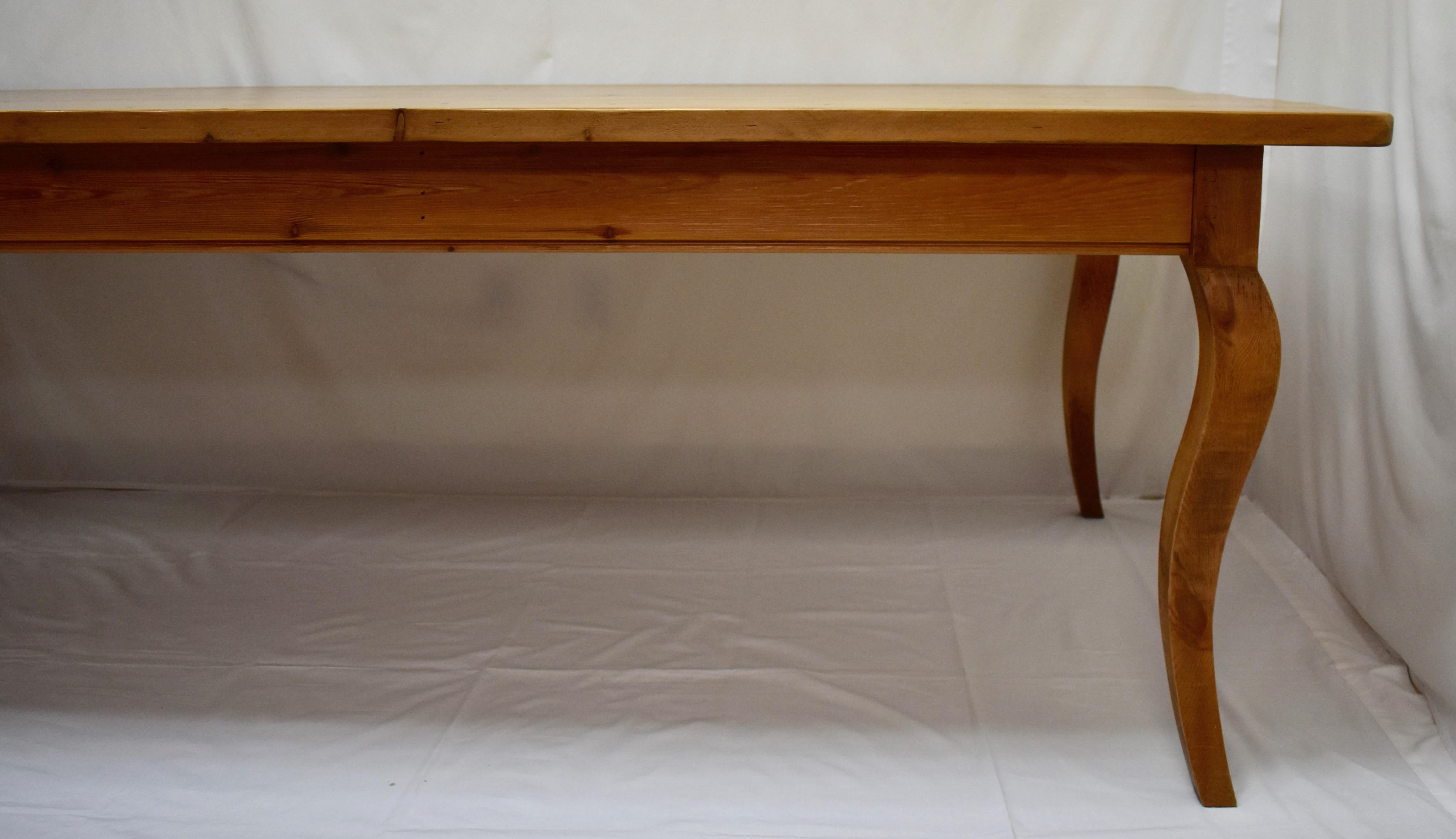 English Vintage Pine Cabriole Leg Farmhouse Dining Table