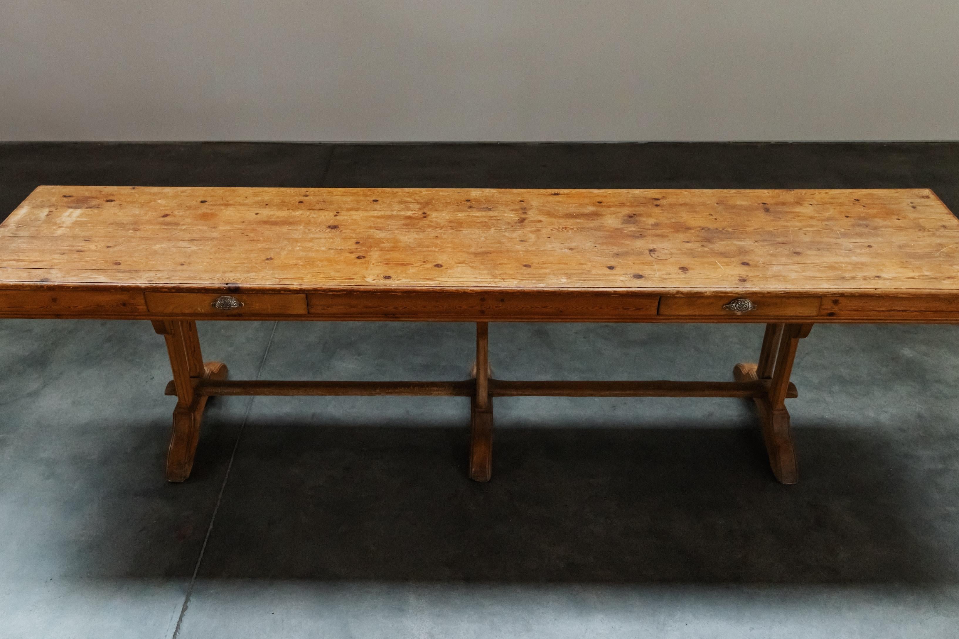 Vintage Pine Console Table From France, Circa 1940 In Good Condition For Sale In Nashville, TN