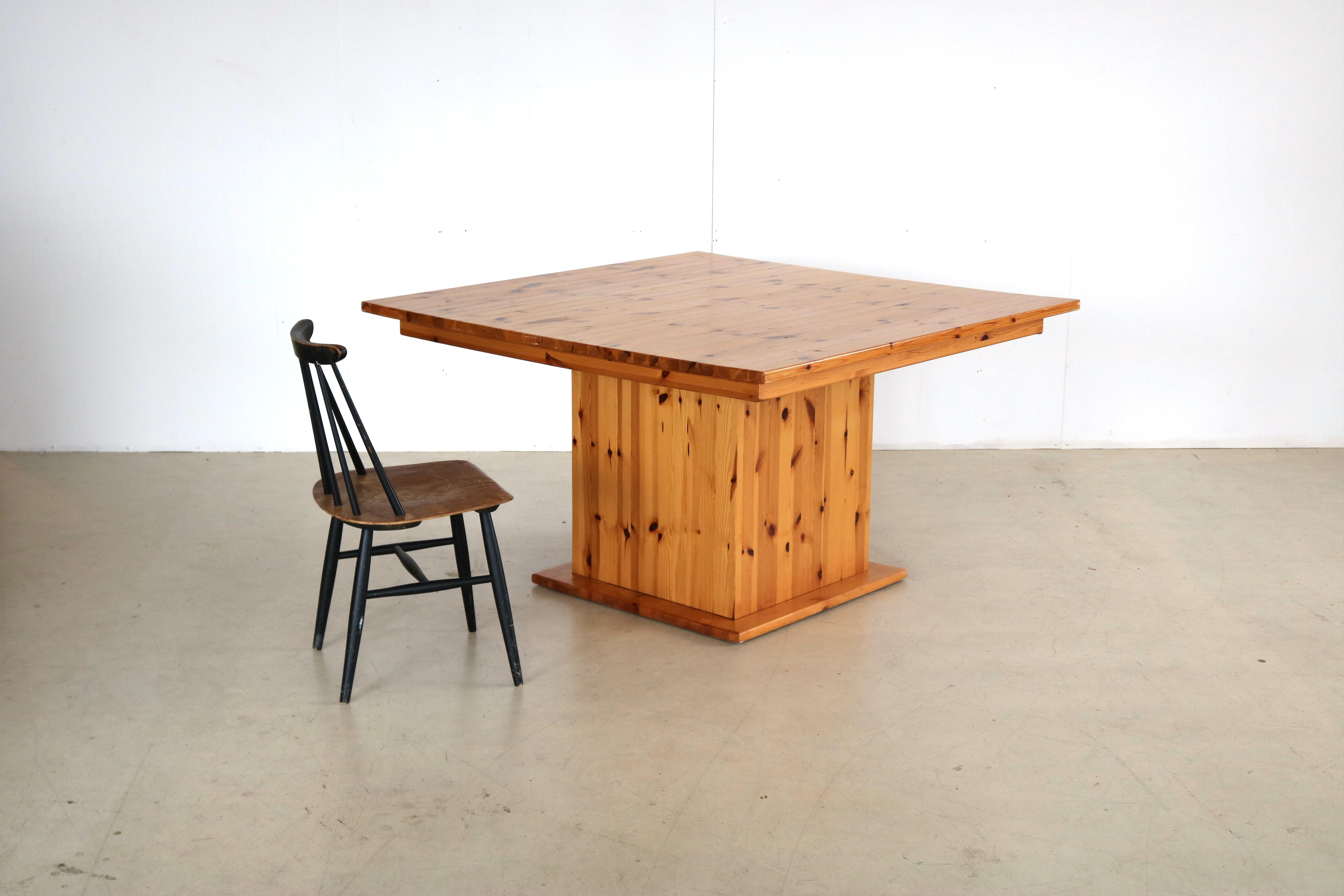 Vintage Pine Dining Table For Sale 1