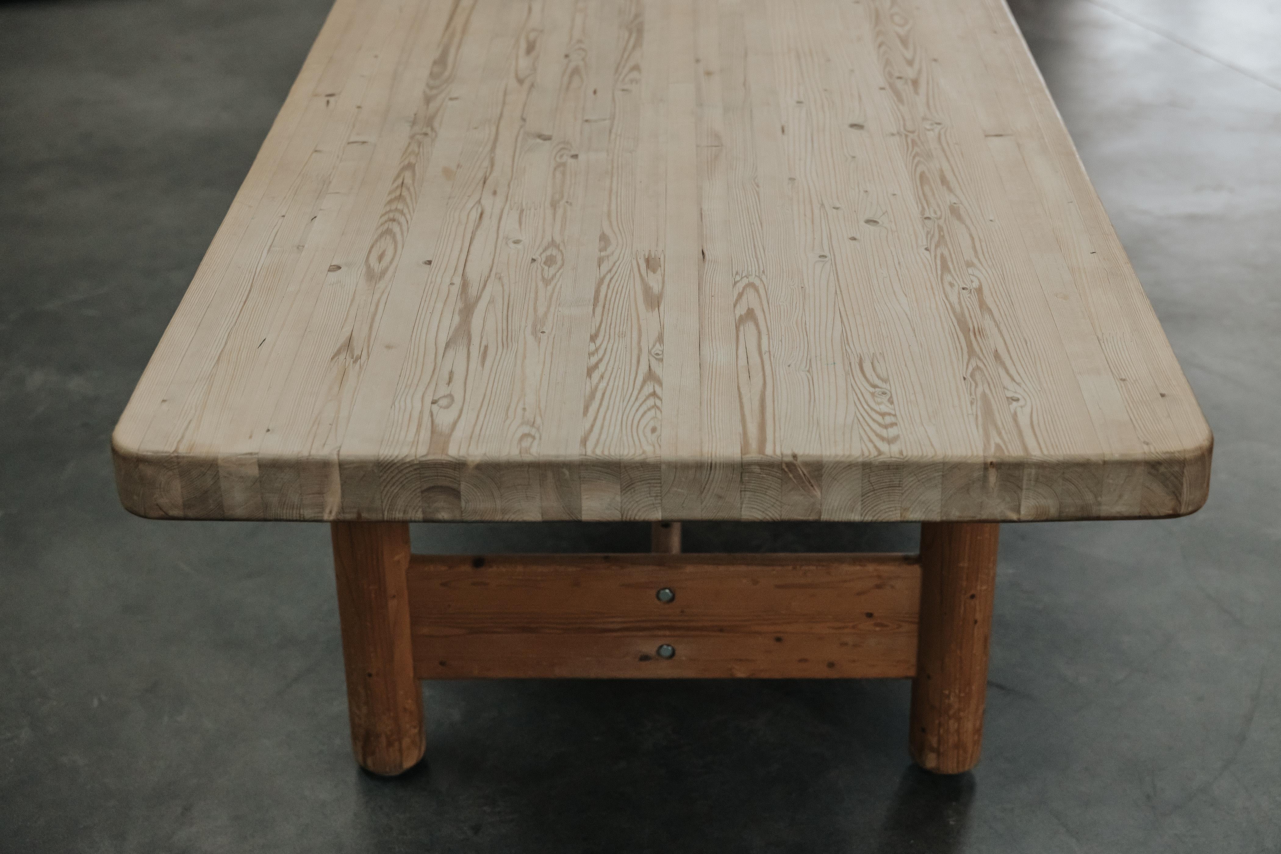 Vintage Pine Dining Table From Denmark, Circa 1970 For Sale 2