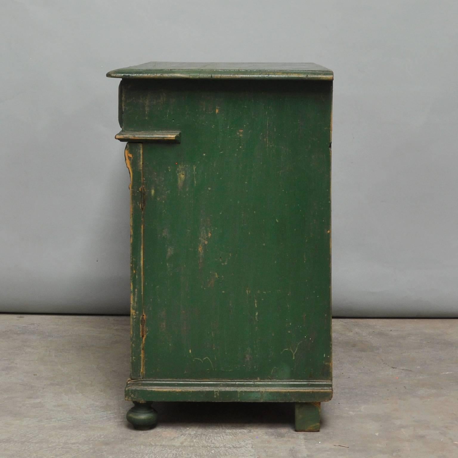 Rustic Vintage Pine Dresser, 1930s