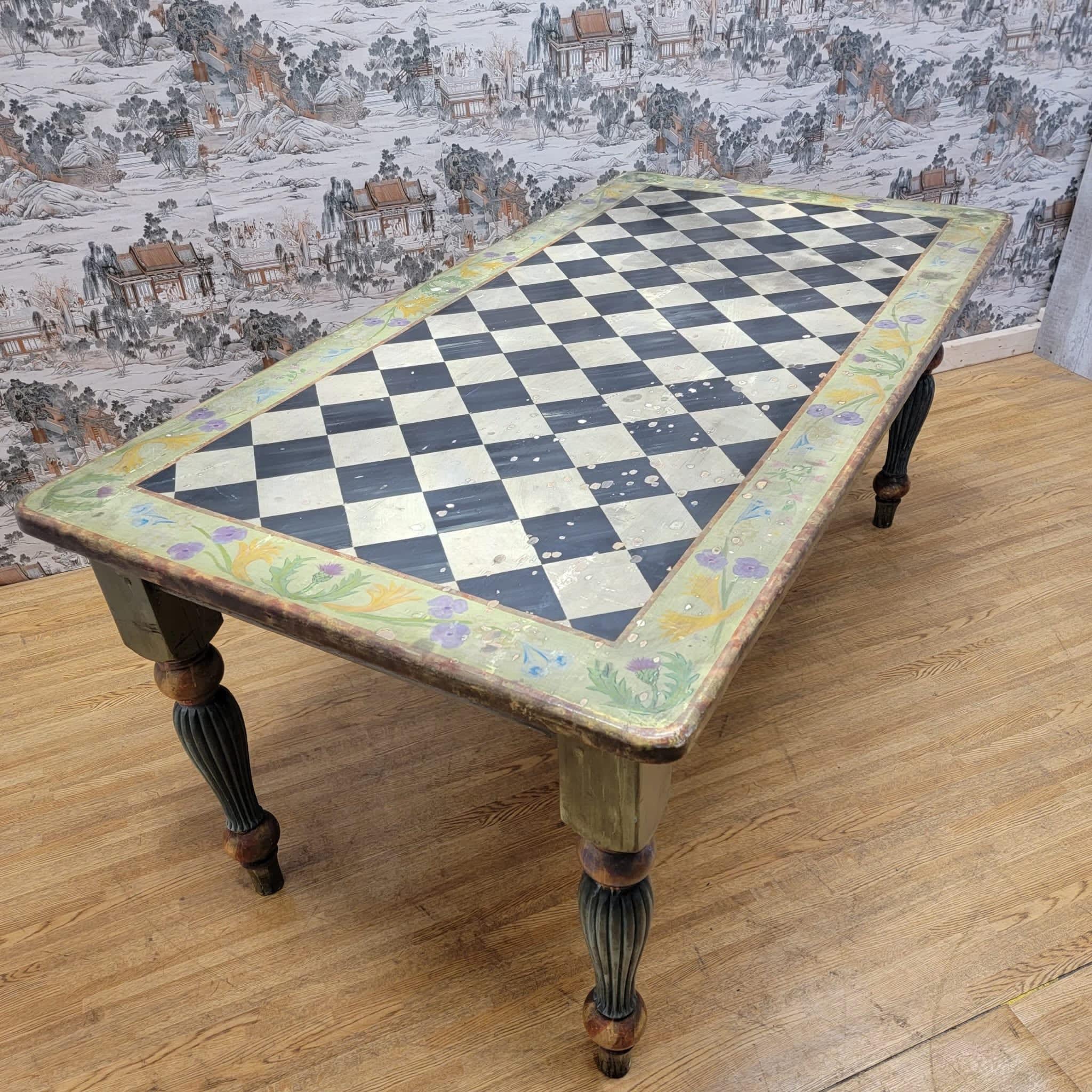 Mesa de comedor de pino pintada a mano con cuadros rústicos vintage Pintado a mano en venta
