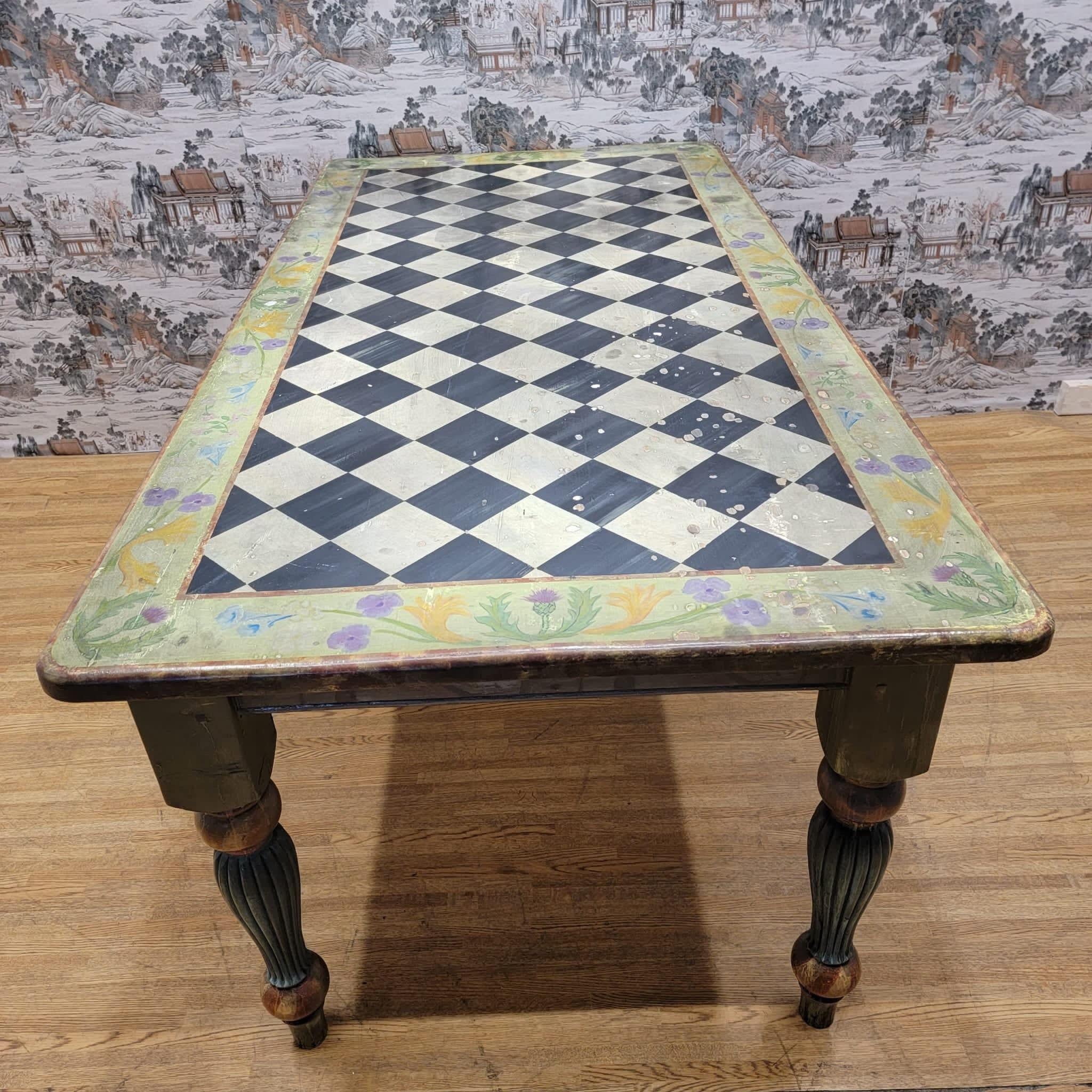 Mesa de comedor de pino pintada a mano con cuadros rústicos vintage en Bueno estado para la venta en Chicago, IL