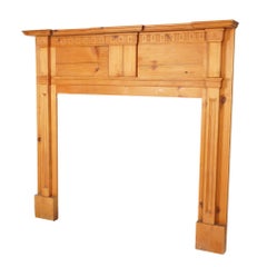 Cheminée vintage en pin, 1900-50