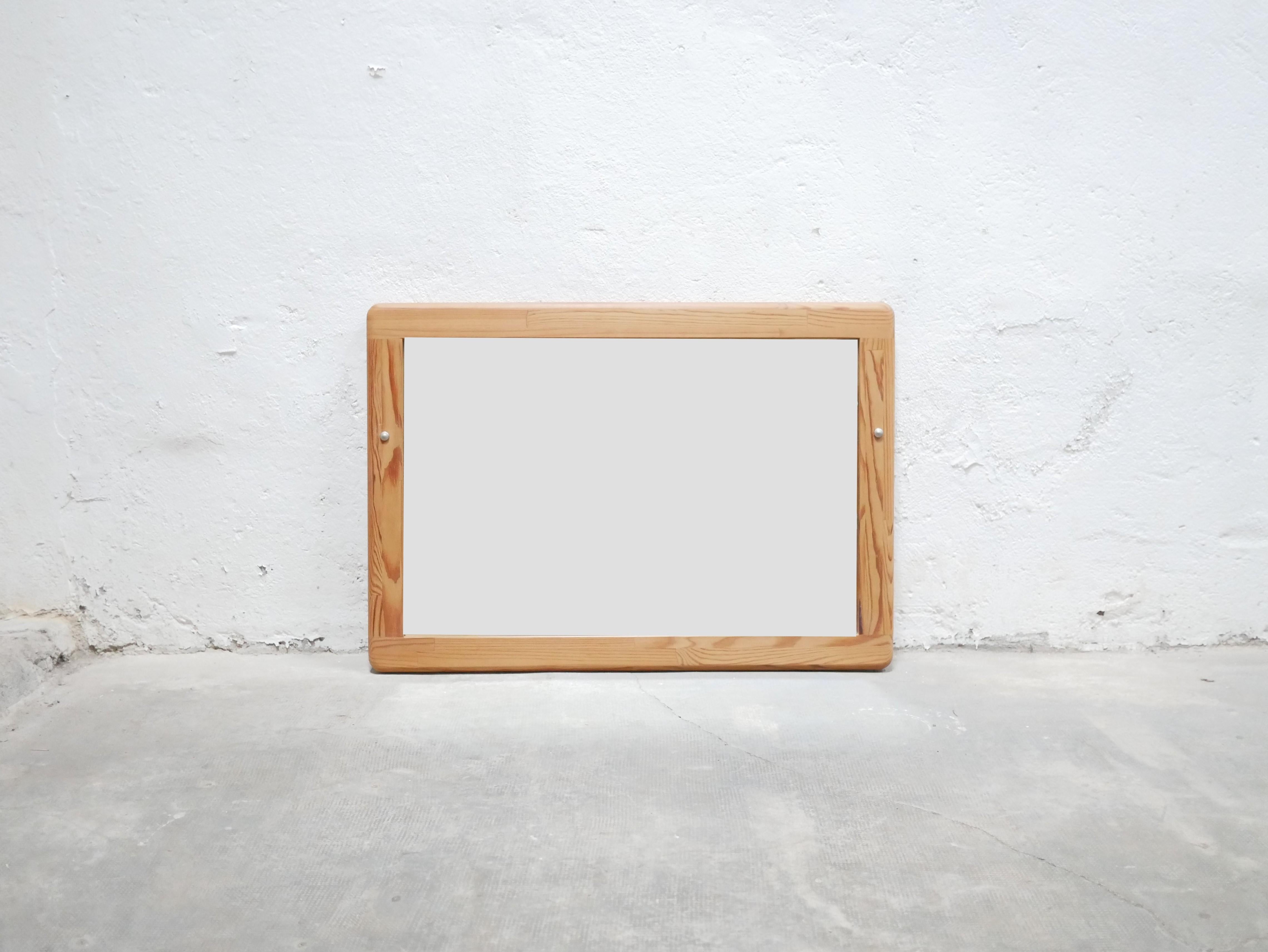 Solid pine mirror from the 60s. French craftsmanship.

Aesthetic, trendy and practical, it will be perfect in a refined, natural and modern decoration. Its raw material and simple shapes give it a lot of character and elegance.
 
Good condition,