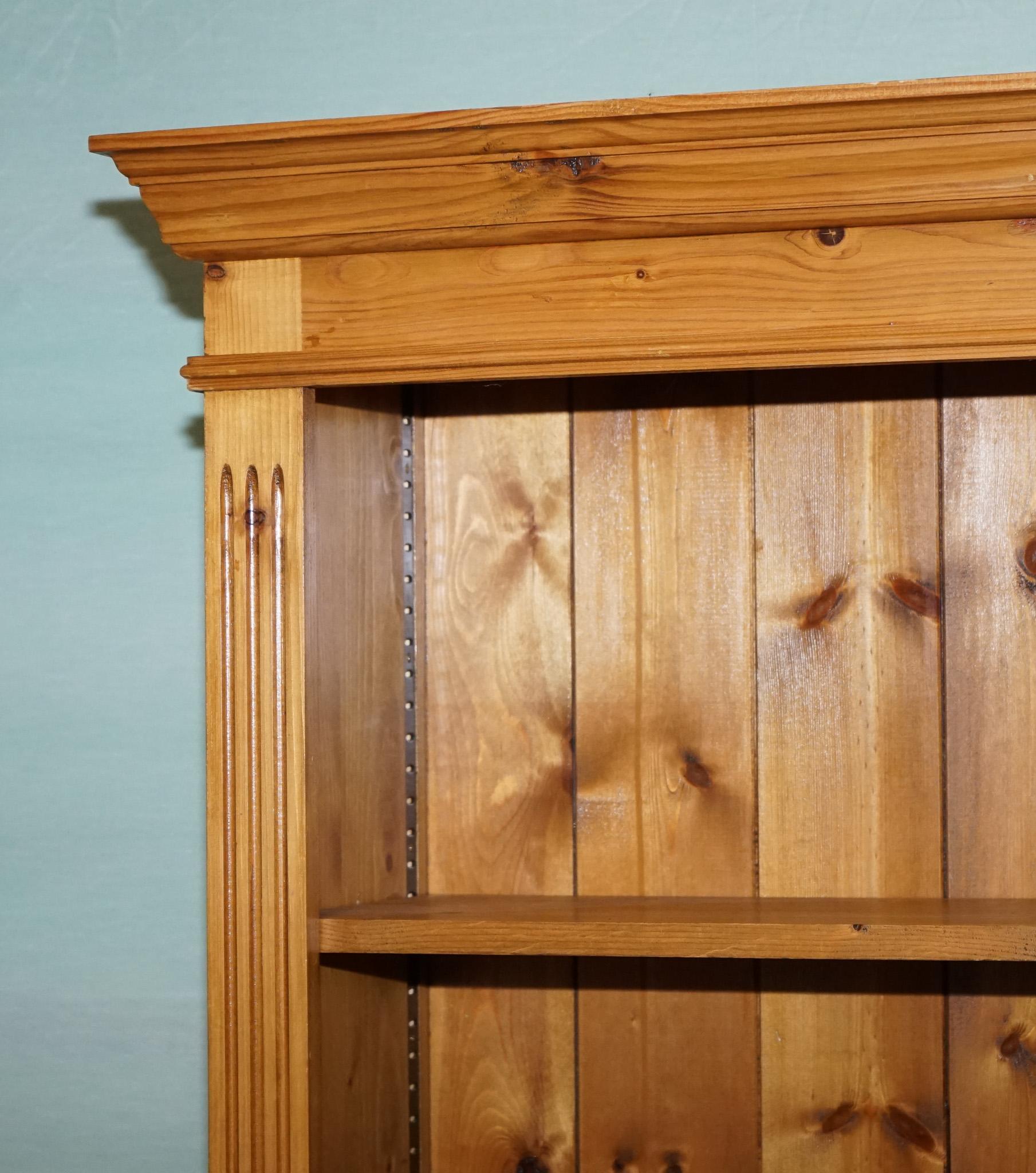 20th Century VINTAGE PINE OPEN BOOKCASE DISPLAY CABINET WiTH 5 SHELVES For Sale