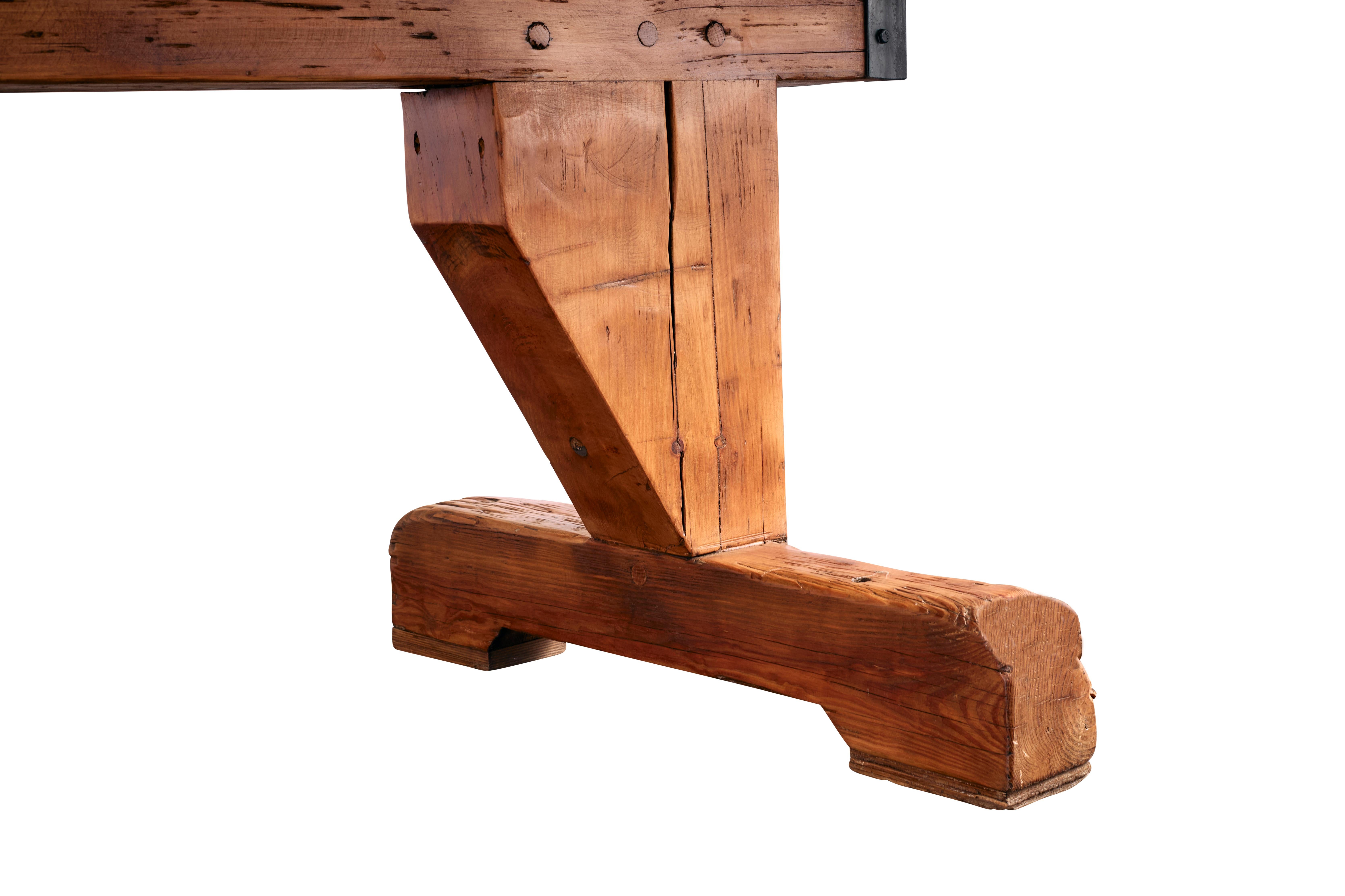 Base de table vintage en pin avec plateau en roca Azul Bon état - En vente à Dallas, TX