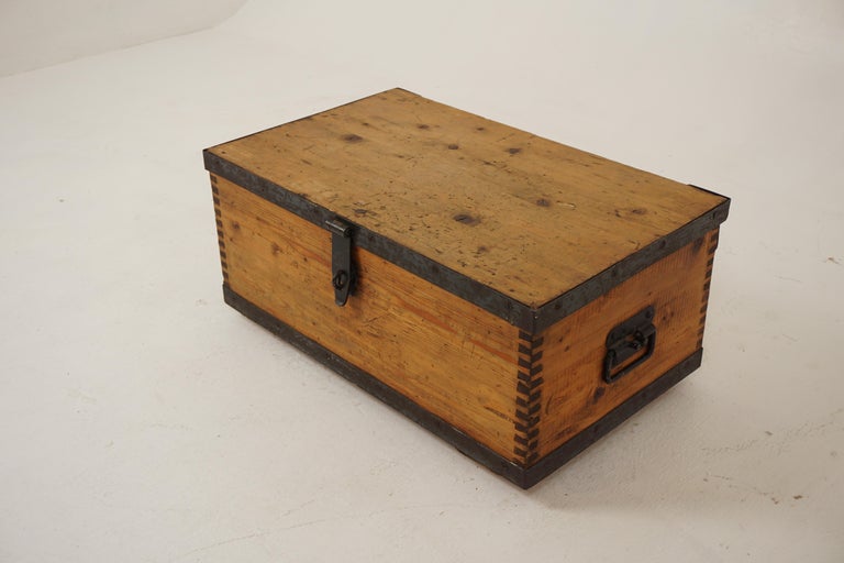 Vintage Pine Toy Box, Coffee Table, Dovetailed, Scotland 1930, B2904 at