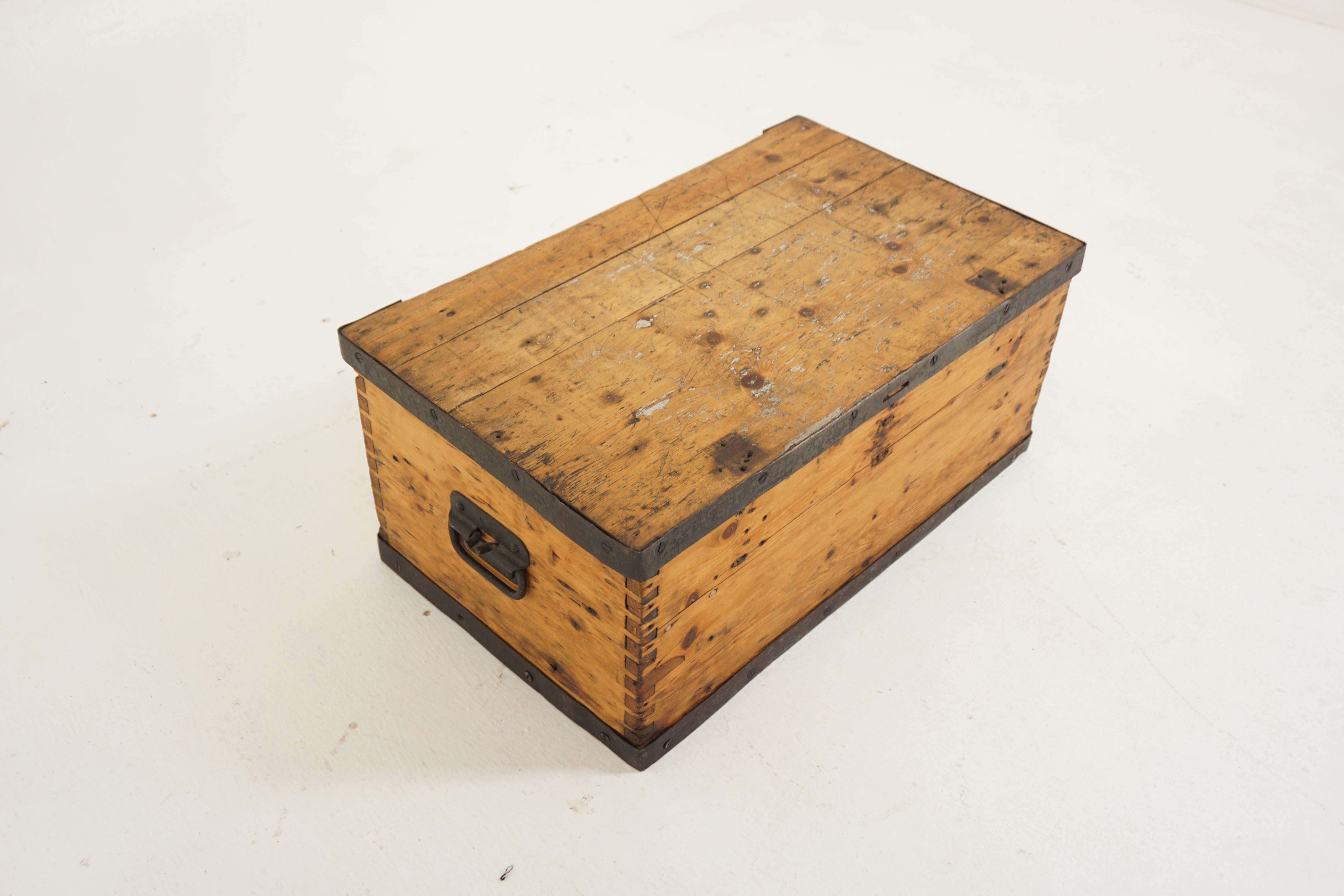 Scottish Vintage Pine Toy Box, Coffee Table, Dovetailed, Scotland 1930, H360 For Sale