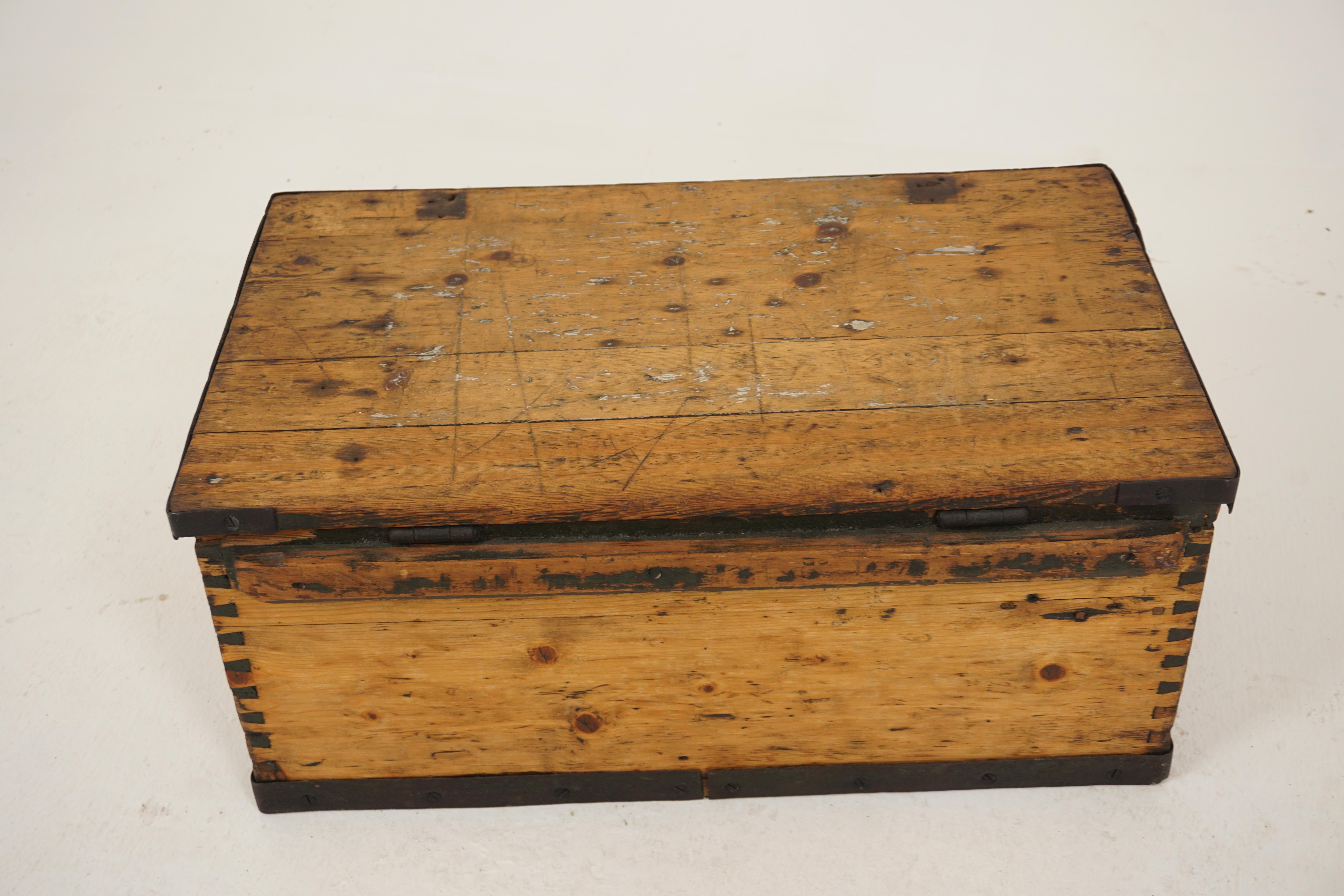 Vintage Pine Toy Box, Coffee Table, Dovetailed, Scotland 1930, H360 For Sale 3