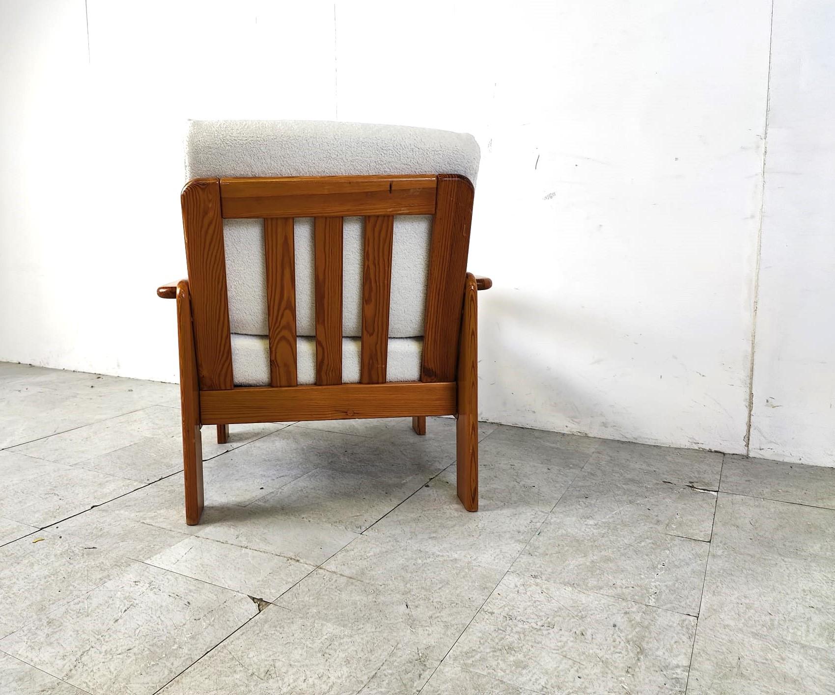 Bouclé Vintage pine wood armchair, 1960s For Sale