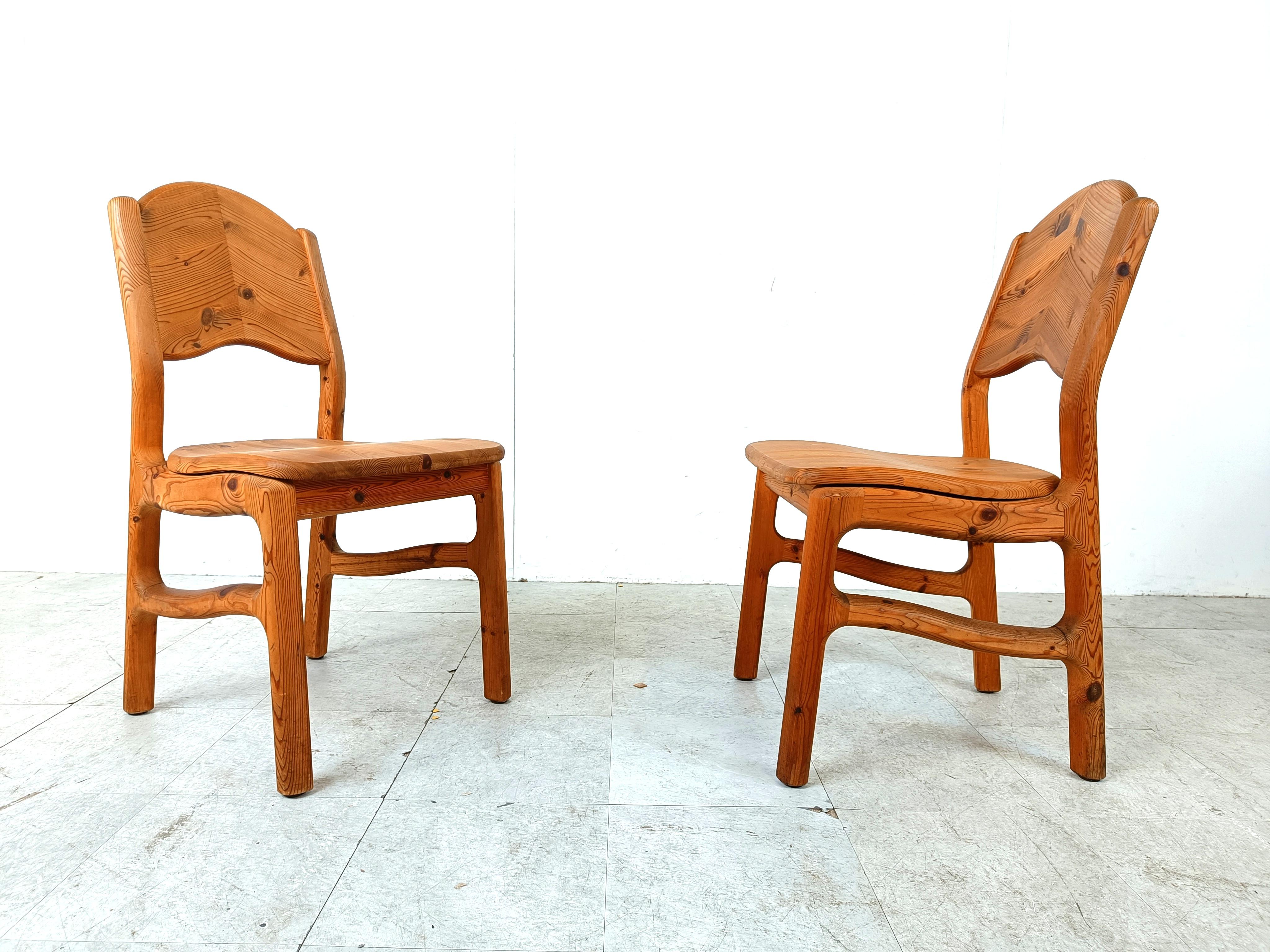 Vintage pine wood dining chairs - 1970s For Sale 1