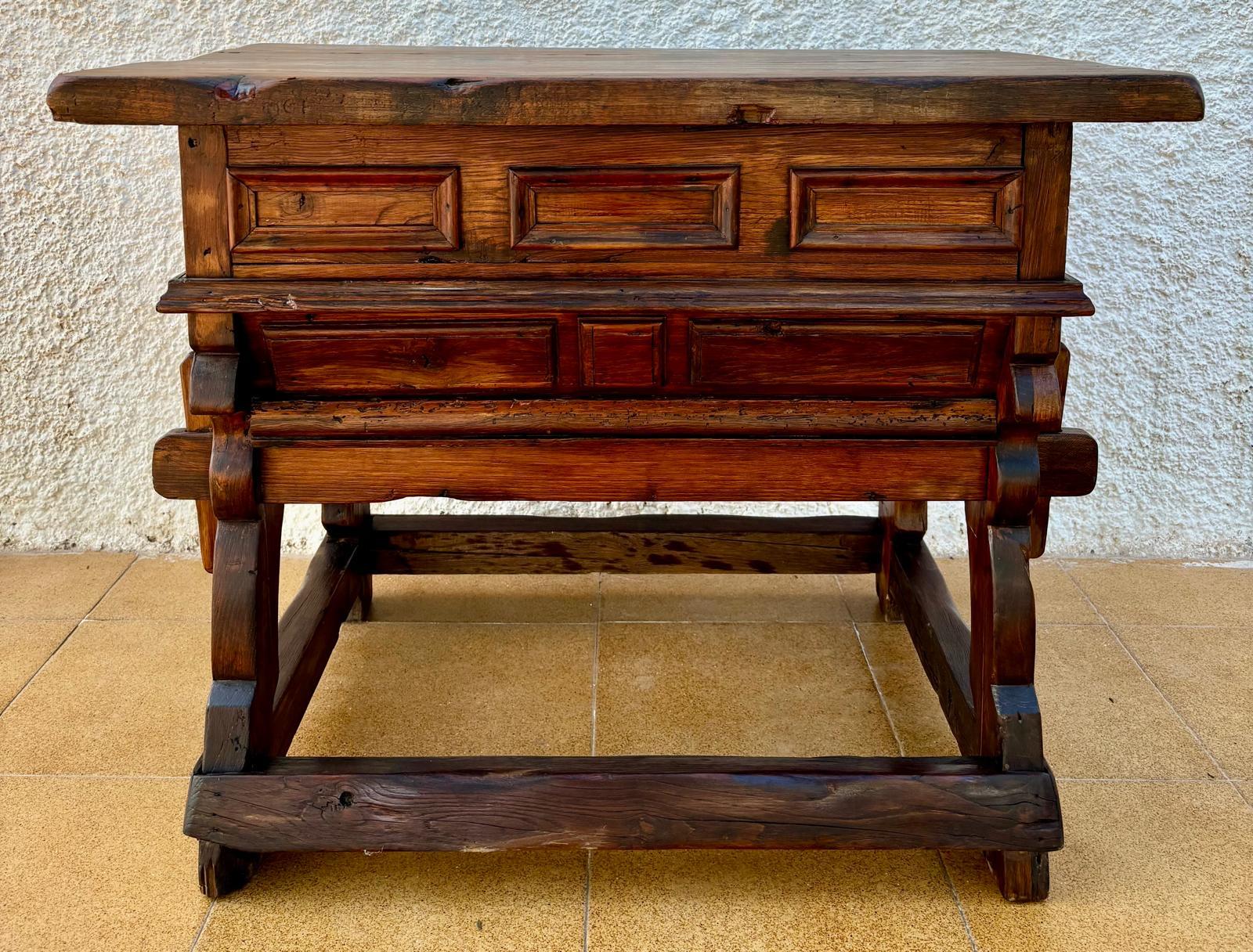 Vintage Pine Work Table, 1940s In Good Condition For Sale In Miami, FL