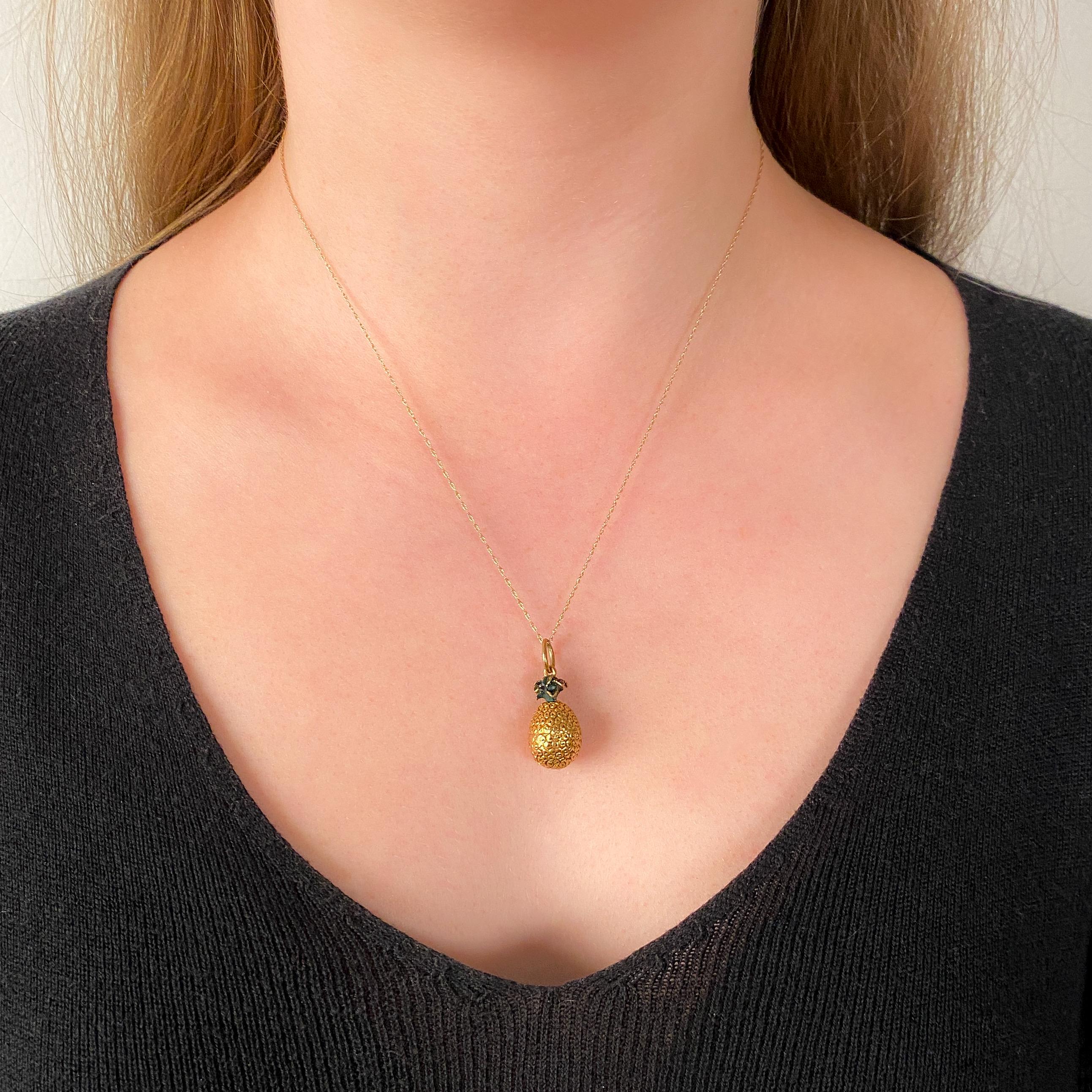 Breloque ananas vintage en or 9ct Pour femmes en vente