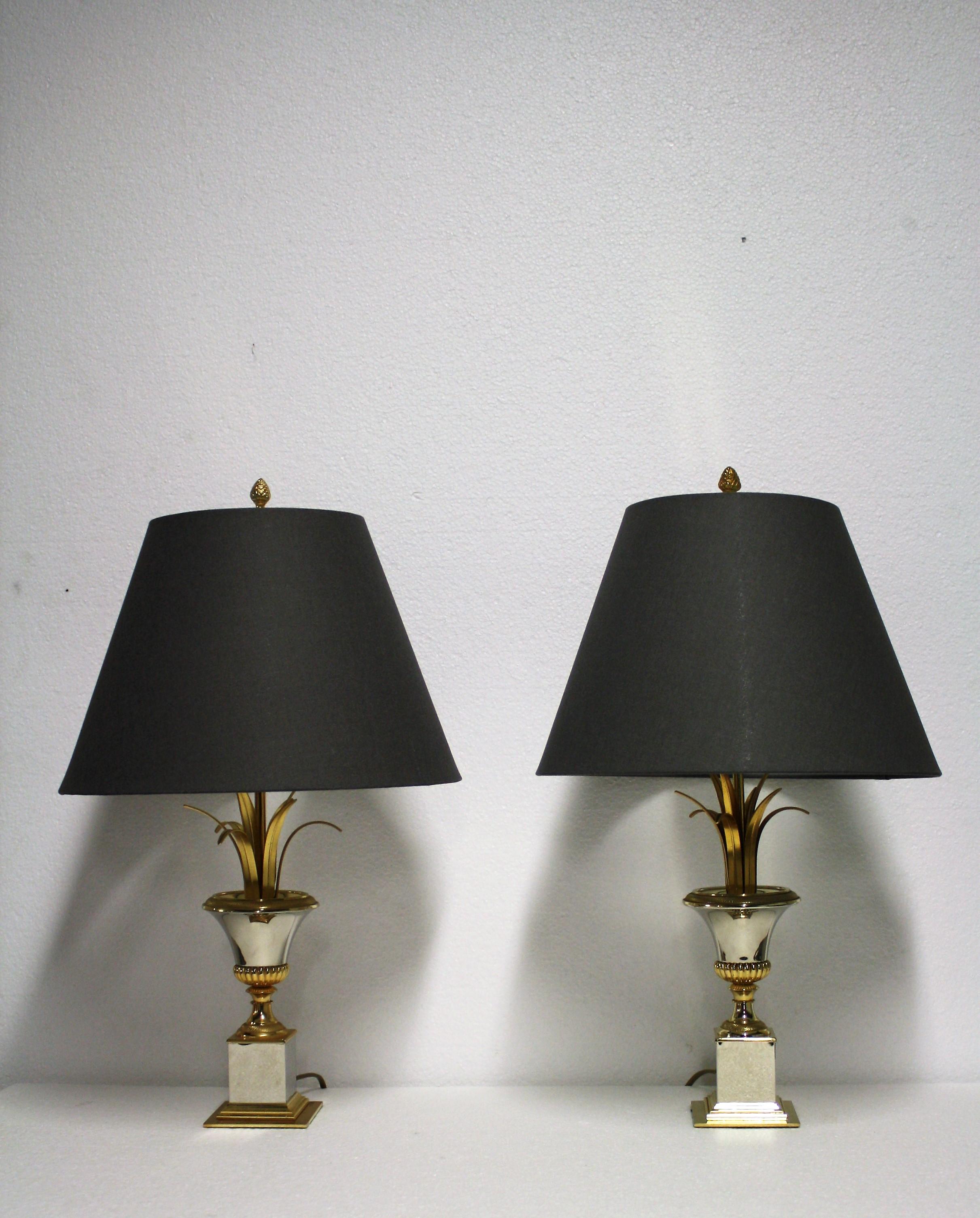 Vintage Pineapple Leaf Table Lamp Made of Brass, 1970s 7