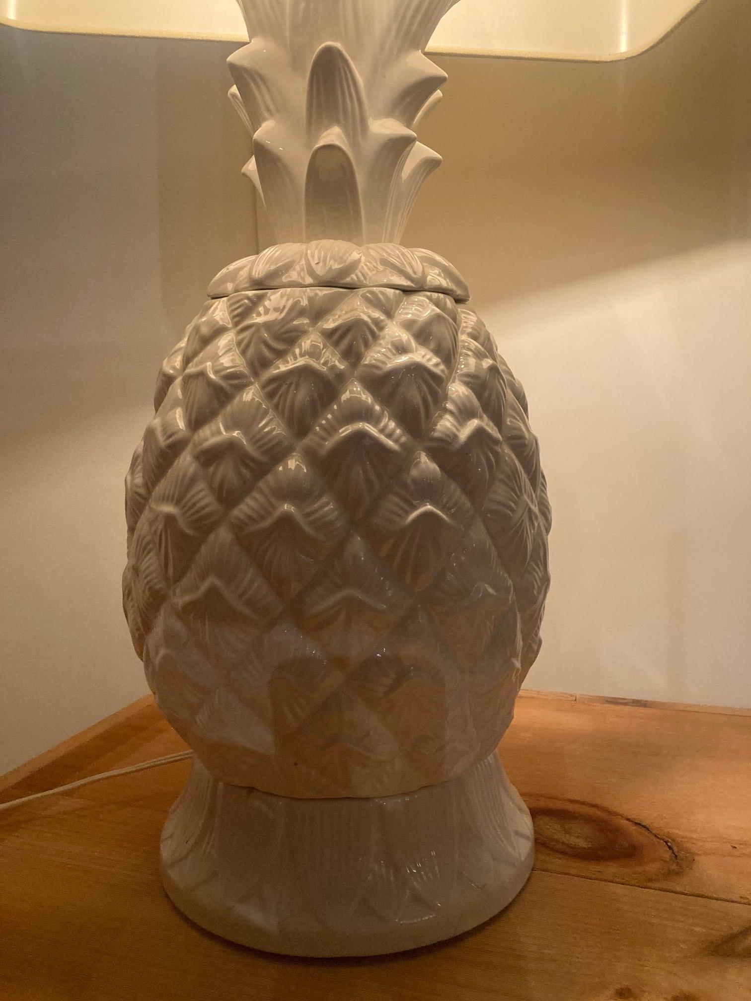 20ième siècle Lampe de table vintage à l'ananas en vente