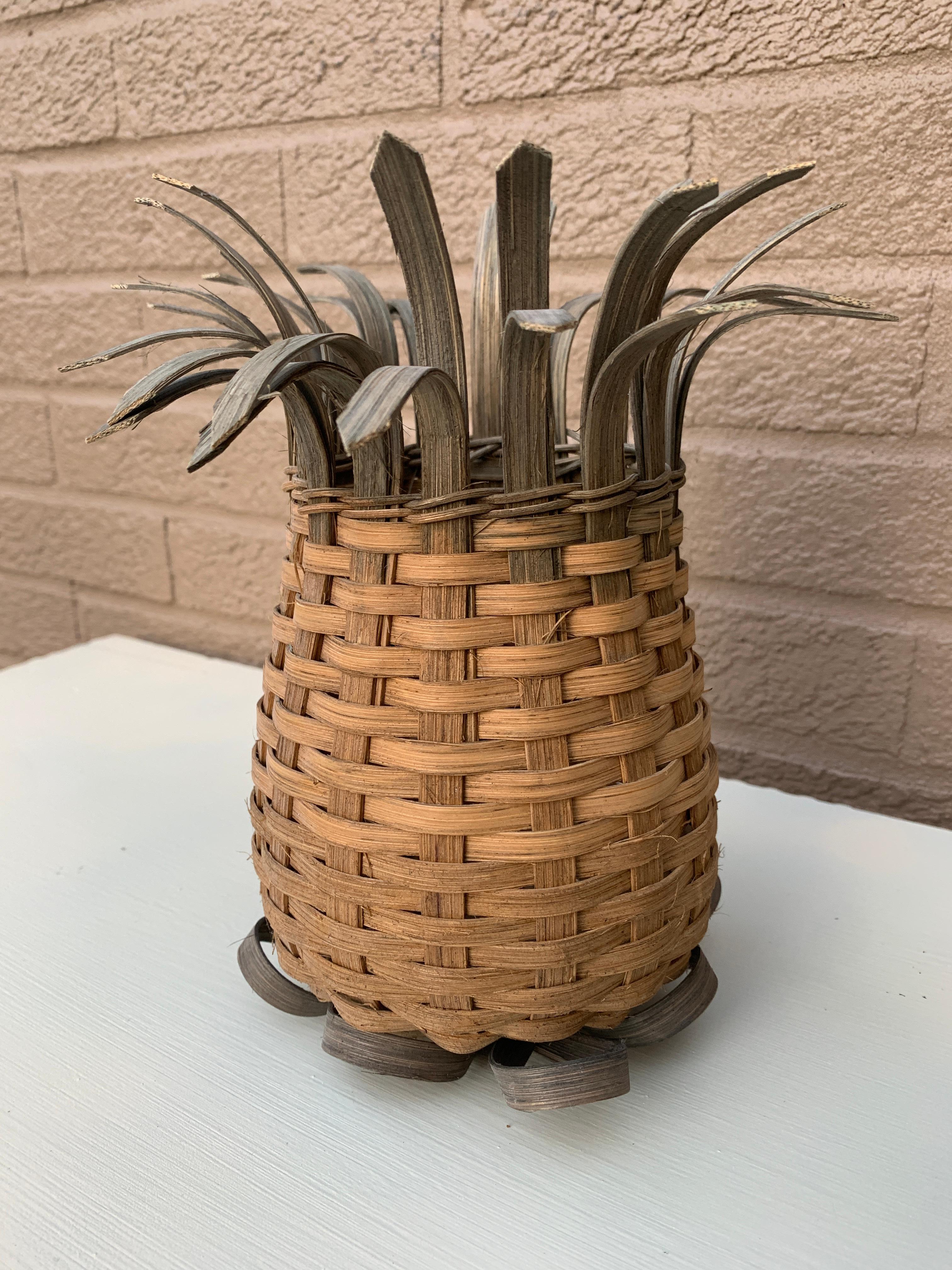 Late 20th Century Vintage Pineapple Woven Wicker Vase Basket For Sale