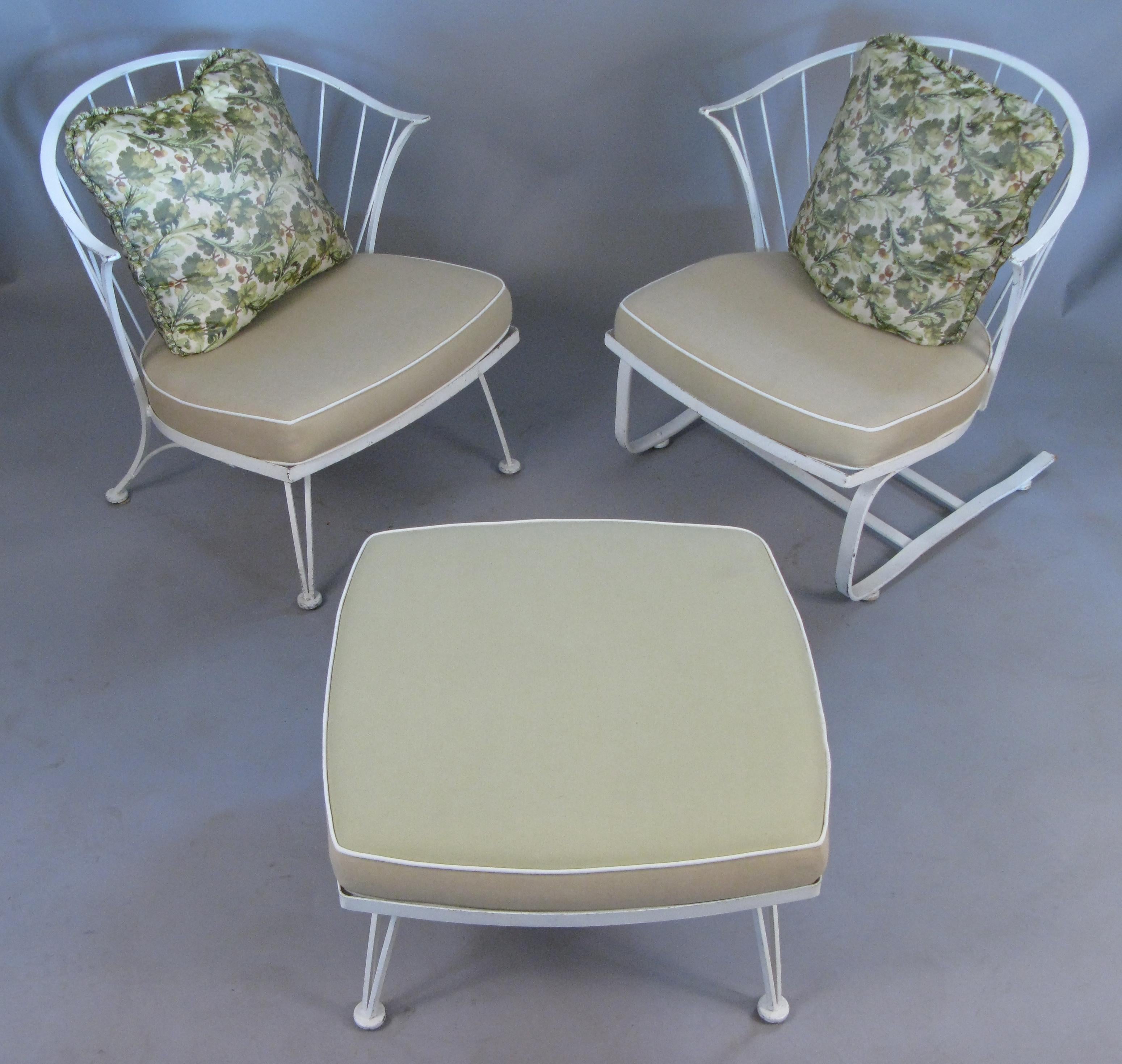 Vintage Pinecrest Lounge Stühle und Ottomane von Woodard (Moderne der Mitte des Jahrhunderts)
