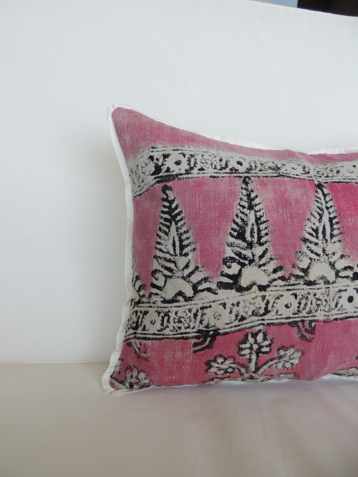 Vintage pink and black hand blocked bolster decorative pillow.
Petite pink and black Indian pillow with oyster color linen backing and cream color flat silk trim all around.
Decorative pillow handcrafted and designed in the USA.
Closure by stitch
