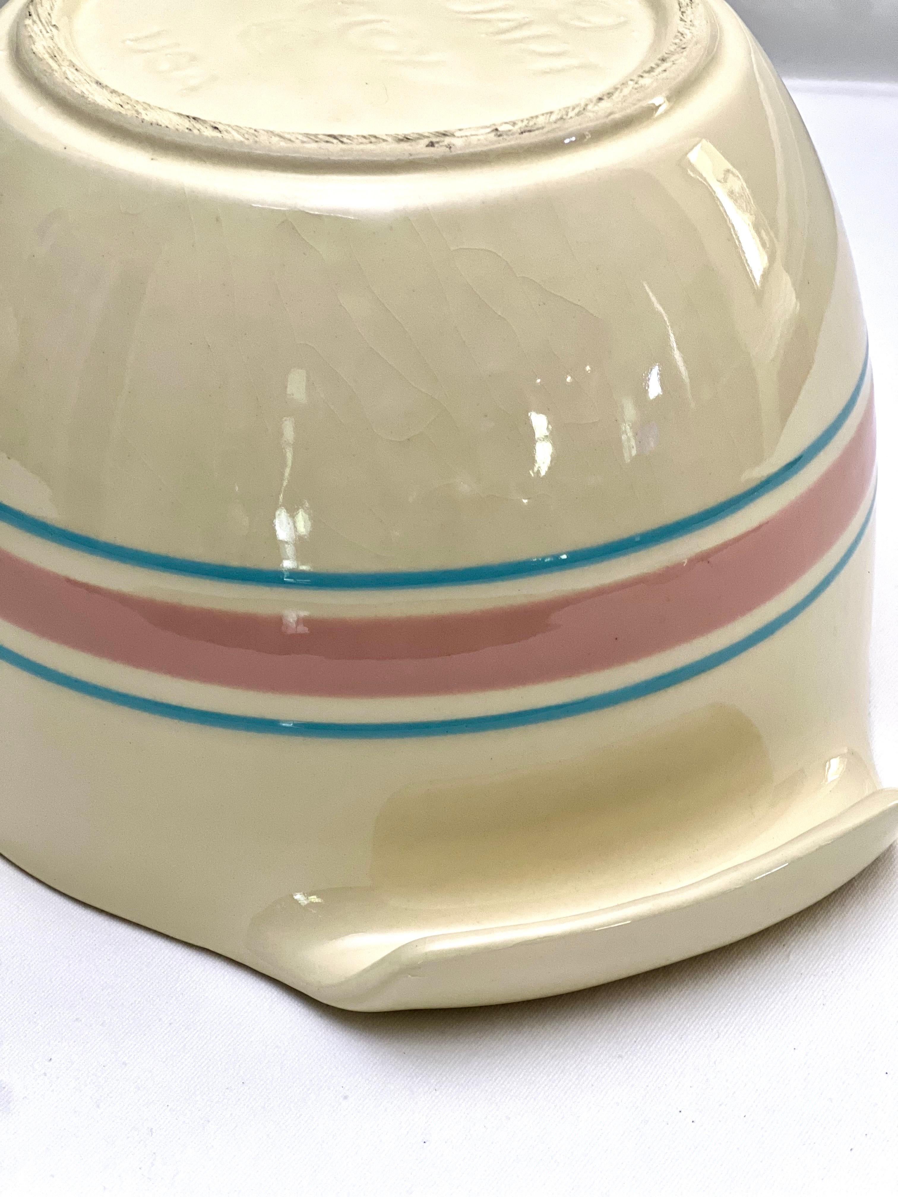 Bols mixtes roses et bleus vintage de McCoy Pottery, lot de 2 en vente 5