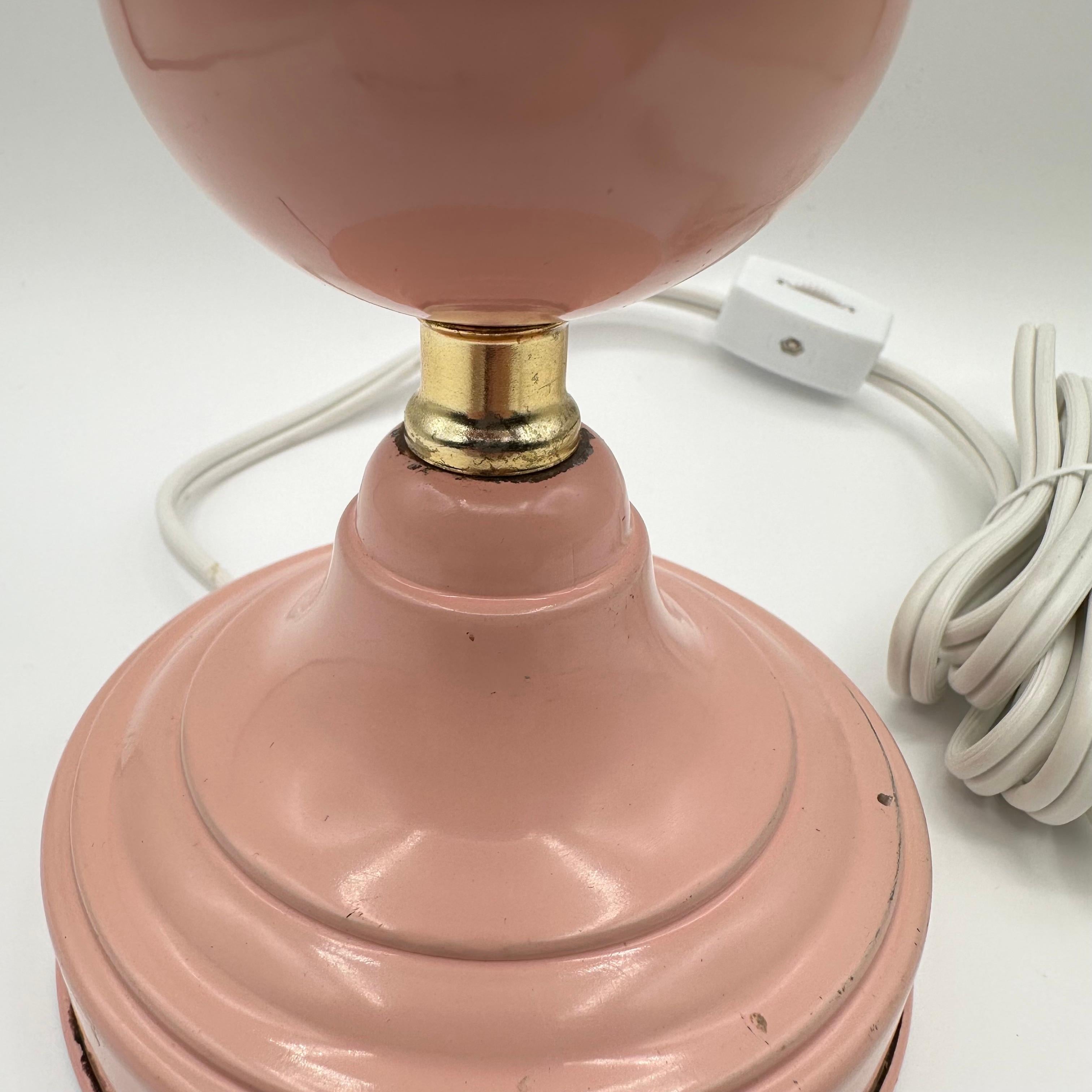 Vintage Pink and Brass Table Lamp with Round Floating Disc Body For Sale 7