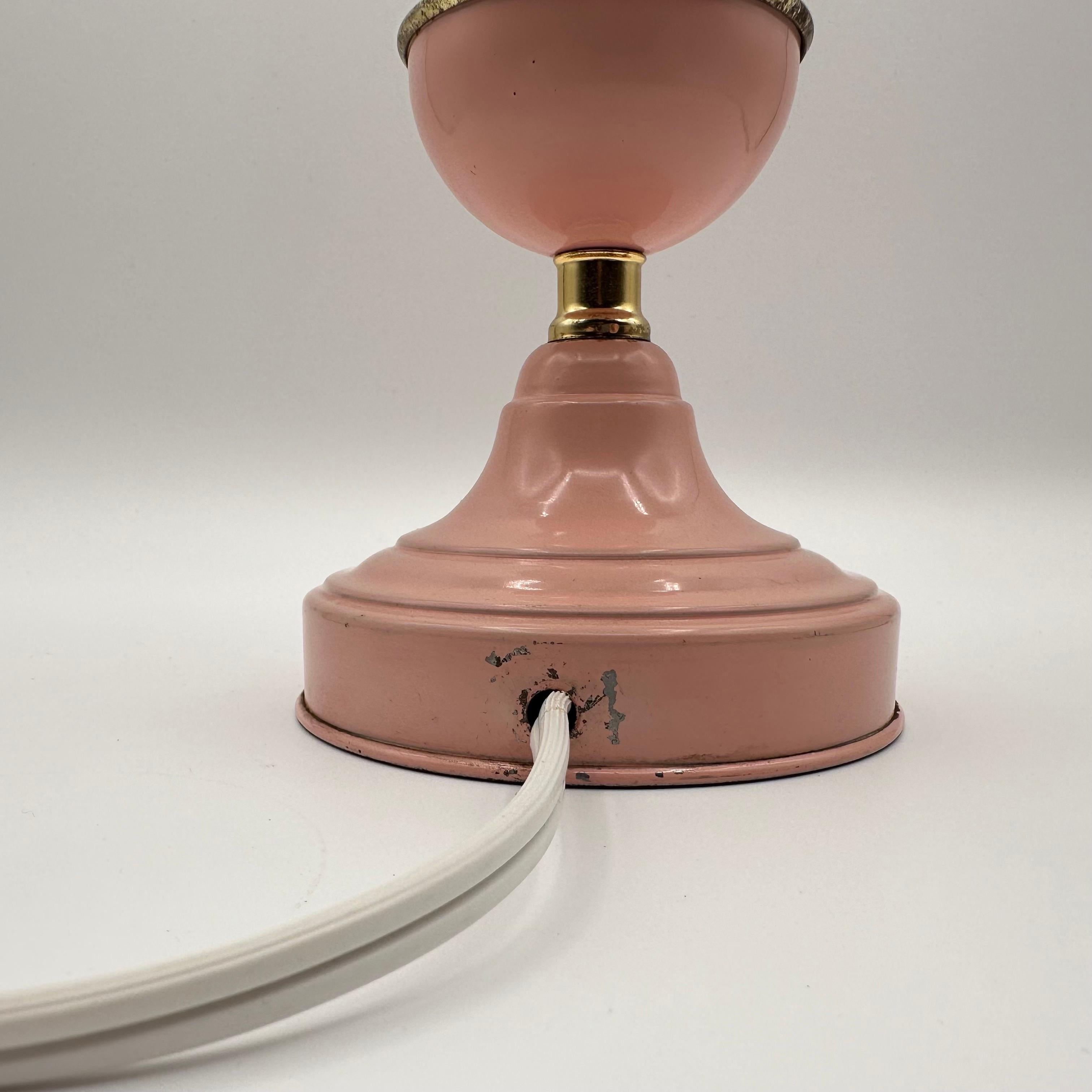 European Vintage Pink and Brass Table Lamp with Round Floating Disc Body For Sale