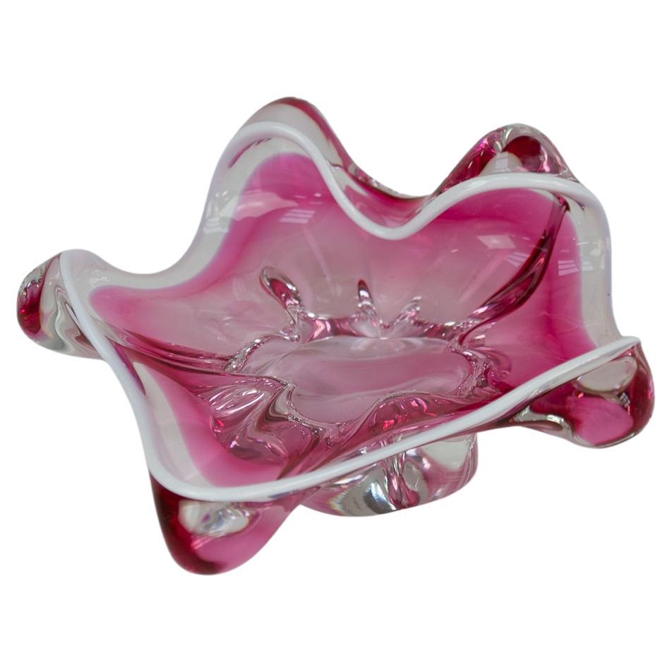 Vintage Pink Art Glass Bowl by Josef Hospodka, 1960s. For Sale