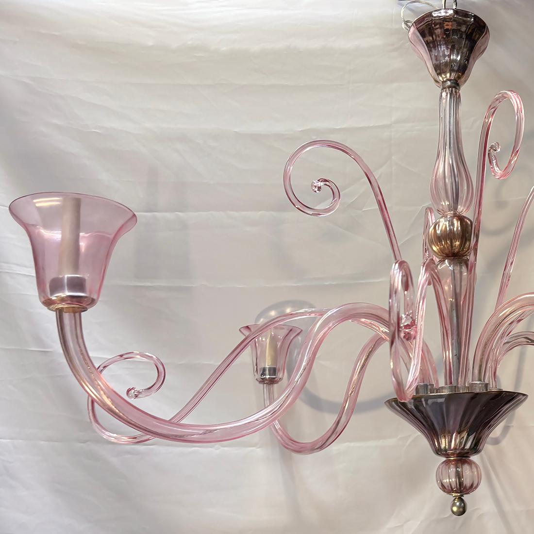 Verre de Murano Lustre vintage en verre soufflé rose en vente
