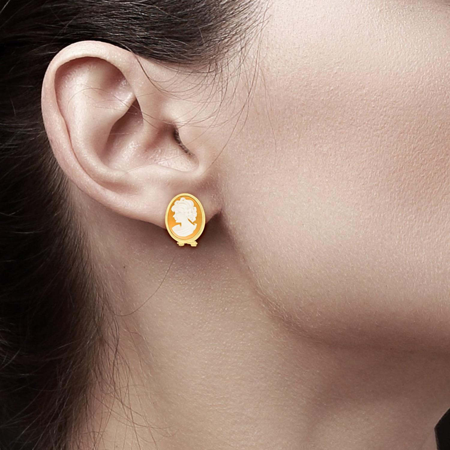 ♥ Produktübersicht ♥

Einzelheiten: Rosa Kamee Frauenprofil
MATERIAL: 14K Gelbgold
Abmessungen: 18mm x 14mm
Verschluss: Omega Clip-On