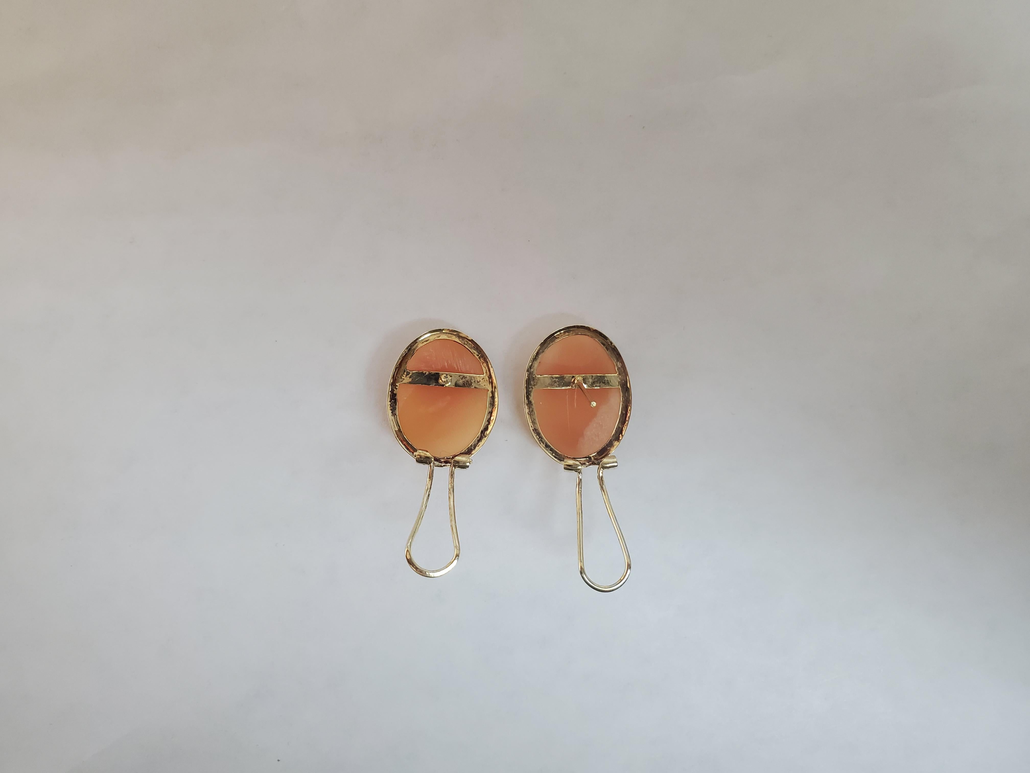 Vintage Rosa Kamee Ohrringe 14k Gelbgold für Damen oder Herren im Angebot