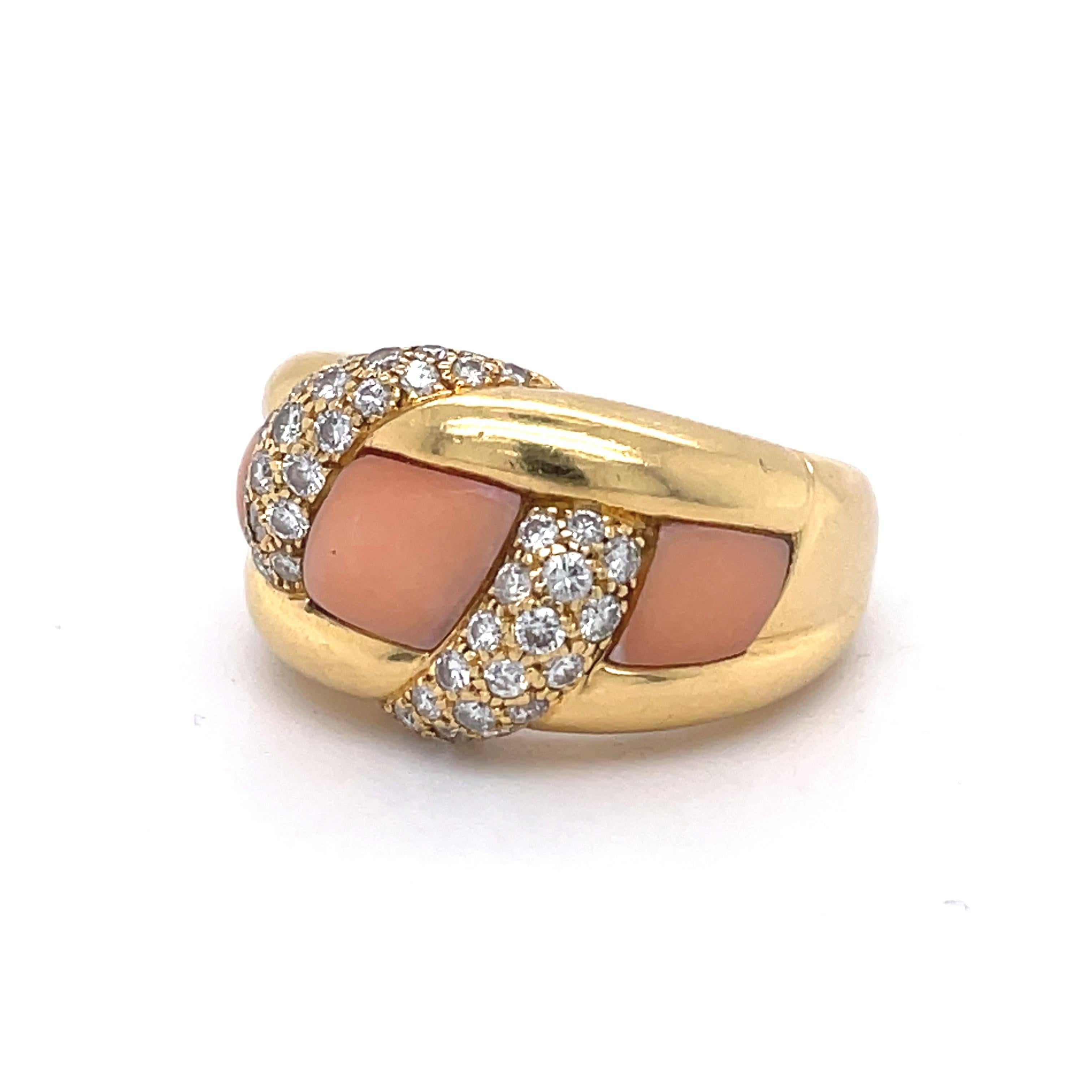 Vintage Pink Coral Ring - 18K yellow gold, 0.5CT Diamonds, Cocktail ring For Sale 3