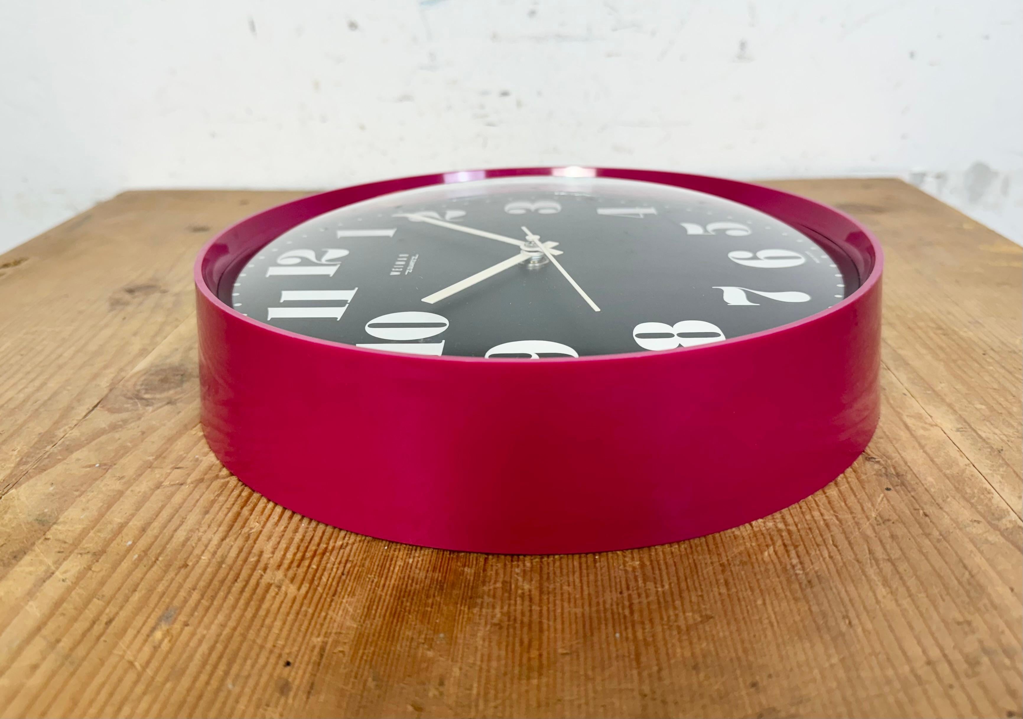 Vintage Pink East German Bakelite Wall Clock from Weimar, 1980s For Sale 2