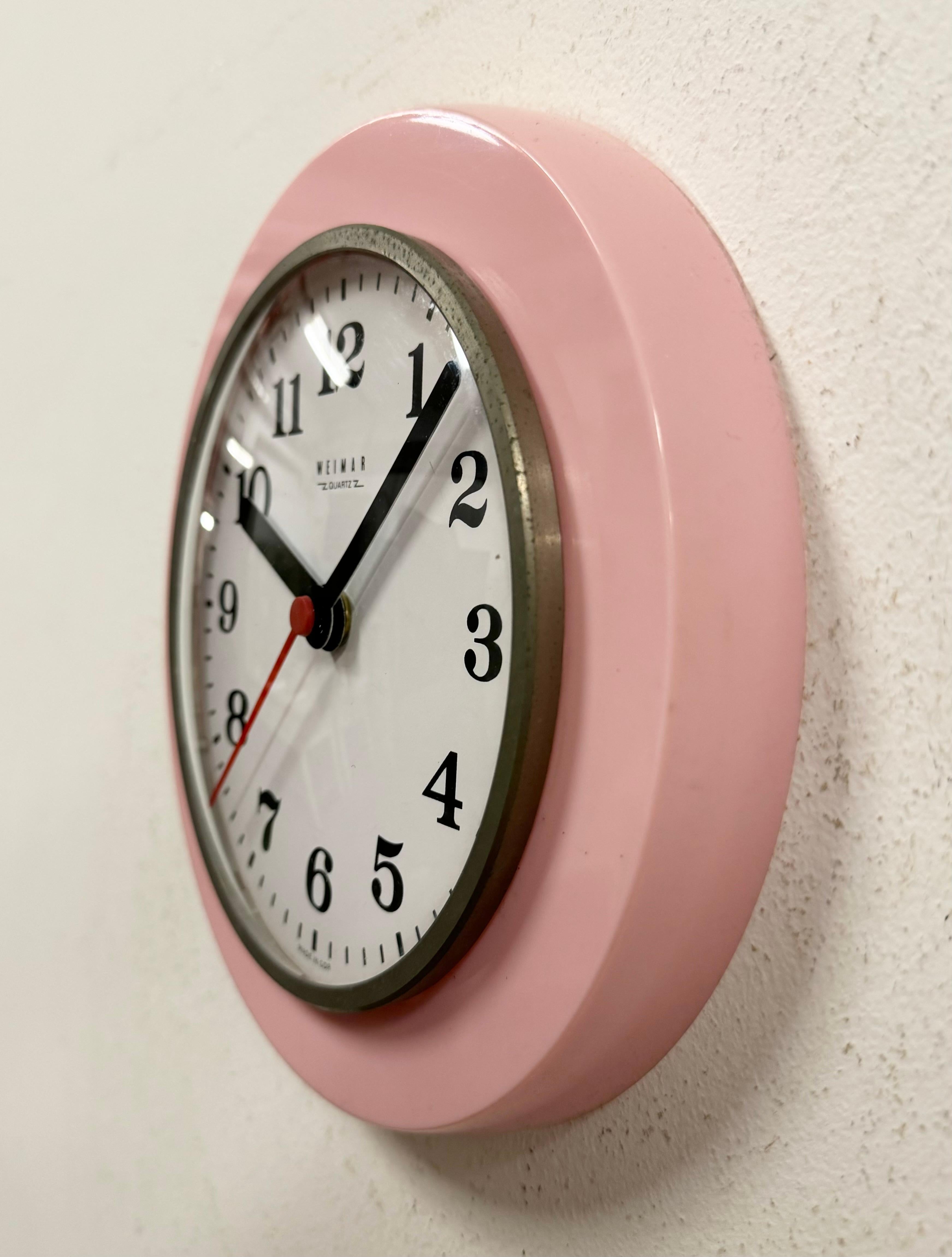 Vintage Pink East German Bakelite Wall Clock from Weimar, 1980s In Good Condition For Sale In Kojetice, CZ