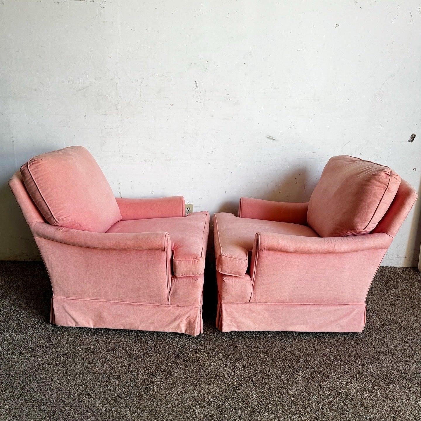 Übergroße Vintage-Loungesessel aus rosa Stoff in Übergröße - ein Paar (amerikanisch) im Angebot