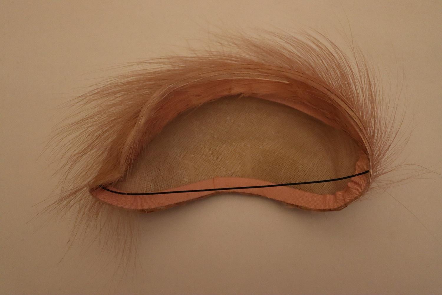 Vintage Pink Feather Headpiece In Good Condition For Sale In London, GB