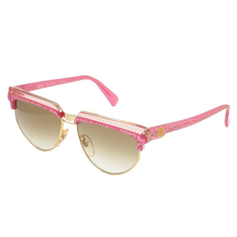 Vintage Pink Fendi Sunglasses

Frame Width: 155mm
Lens Width: 63mm
Frame Height: 55mm
Arm Length: 140mm