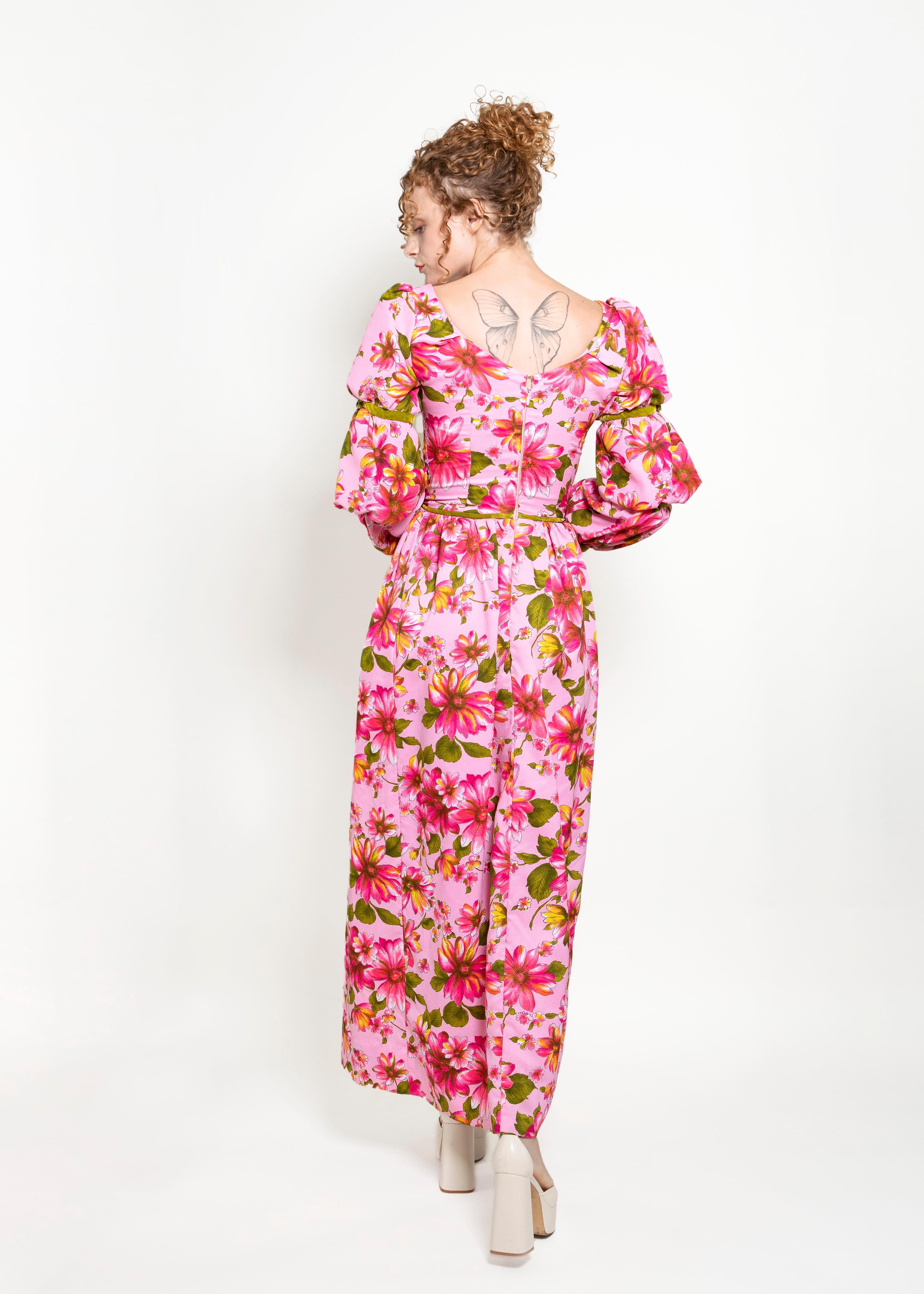 Vintage Pink Floral Ruched Sleeve Dress with Velvet Trim In Excellent Condition In Los Angeles, CA