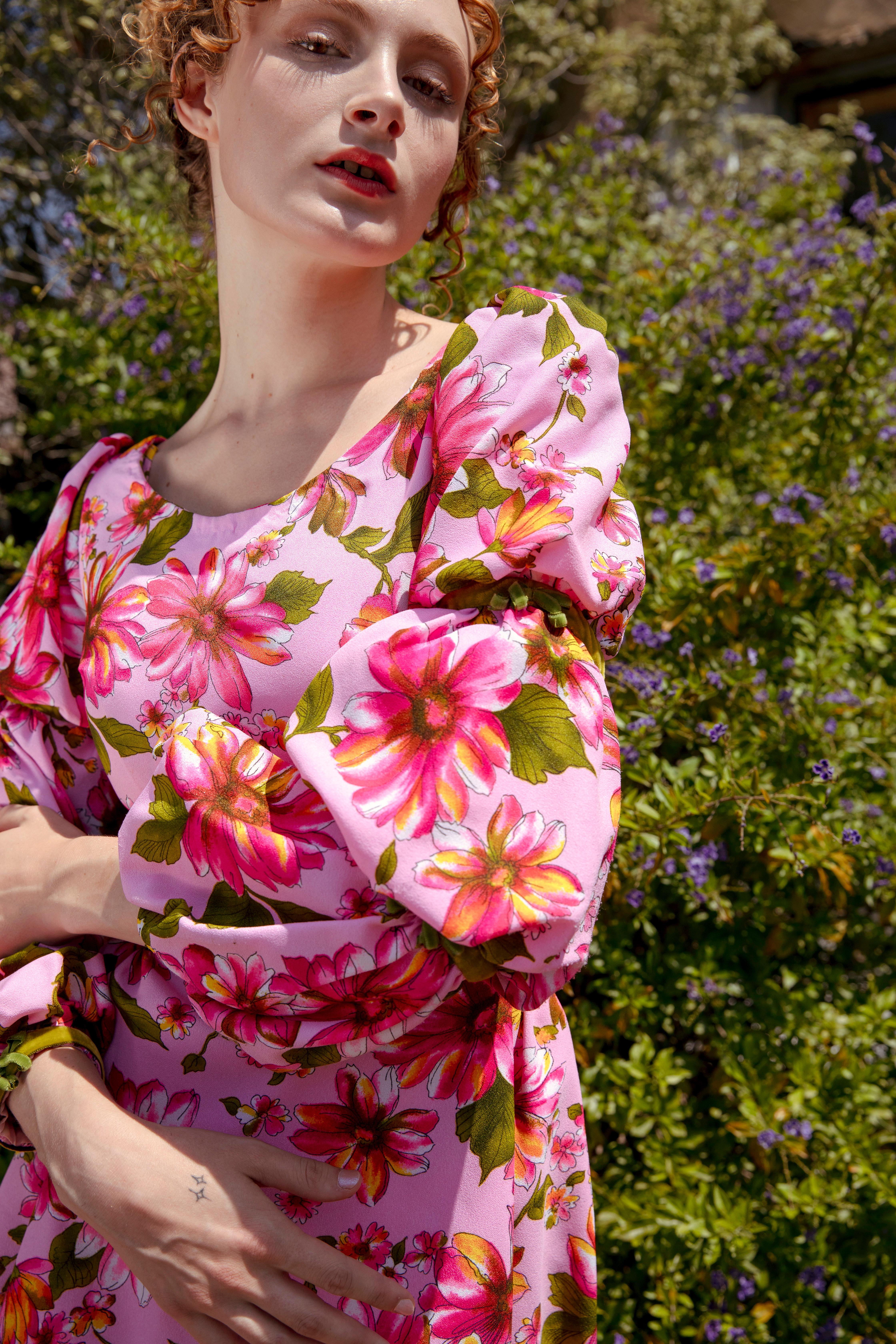 Vintage Pink Floral Ruched Sleeve Dress with Velvet Trim 5