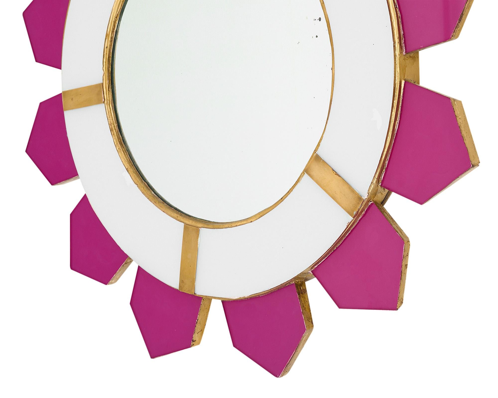 Laiton Miroir vintage en verre rose en forme de soleil