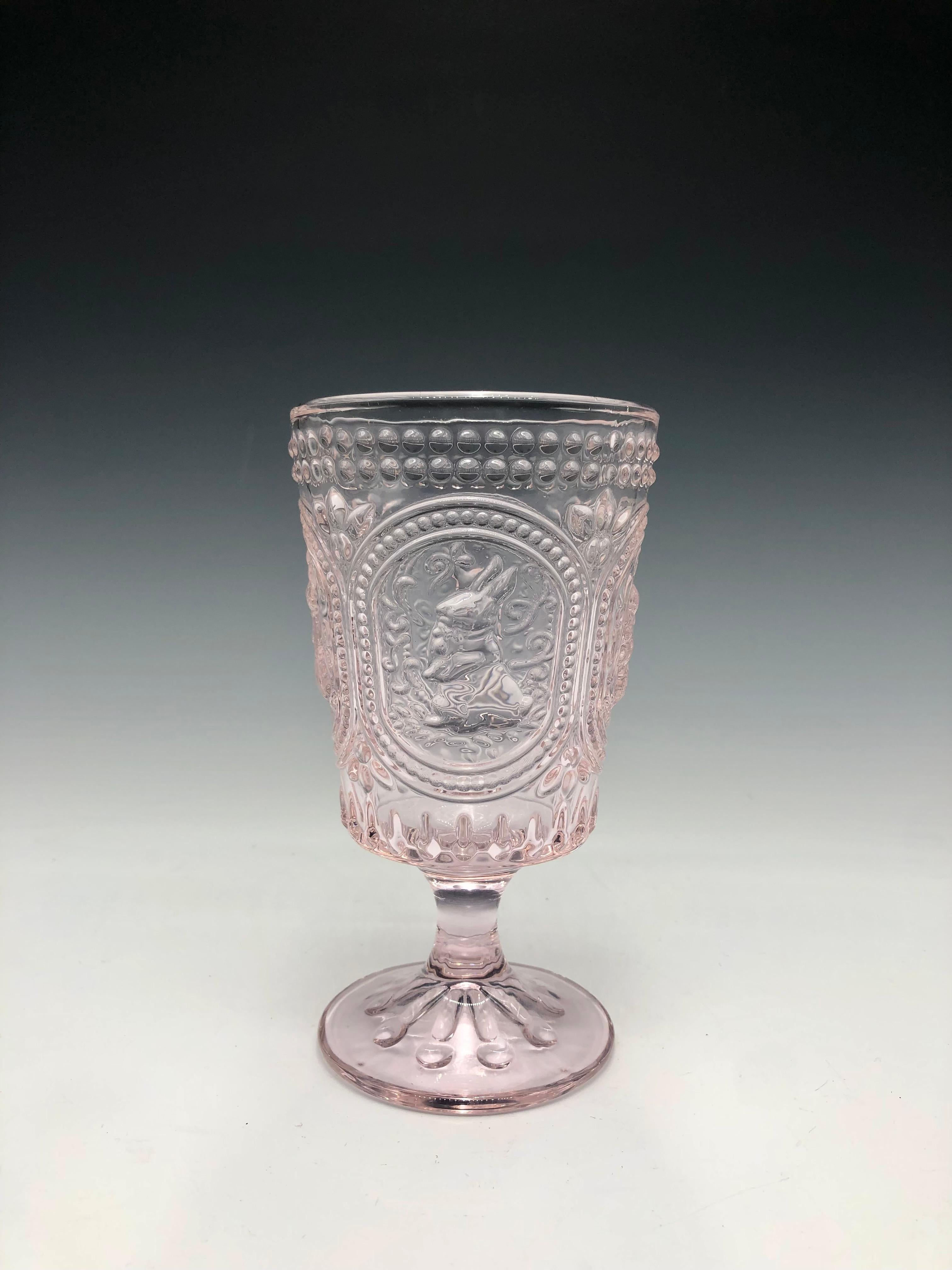 Juego de 8 copas de agua o vino de pedestal de cristal Hobnail rosa vintage. 

Tamaño: 6